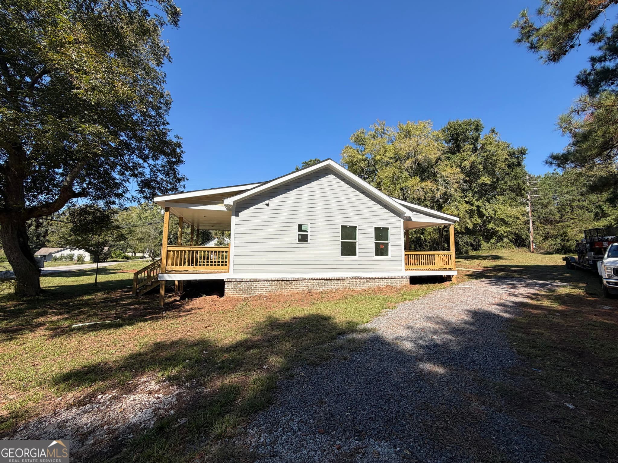2 bedroom, 2 bathroom, 797 sq ft single family residence for sale at 31 Gilmore Road, Forsyth, GA 31029 — photo 2