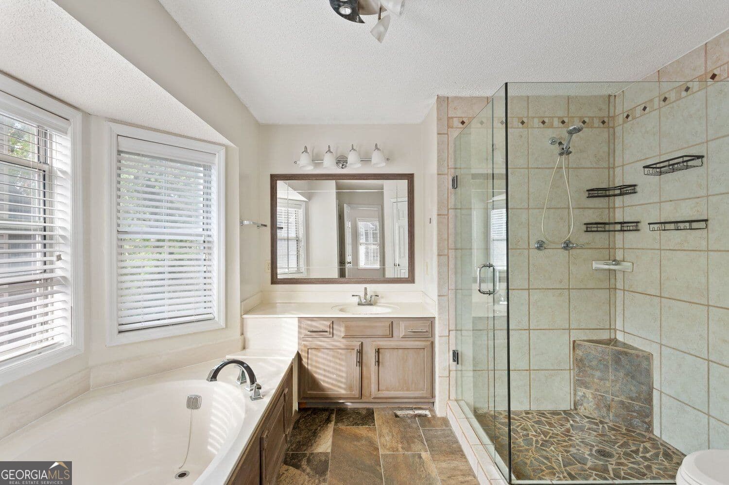 2 bedroom, 3 bathroom, 1,768 sq ft townhouse for sale at 5182 Laurel Bridge Court, Smyrna, GA 30082 — photo 6