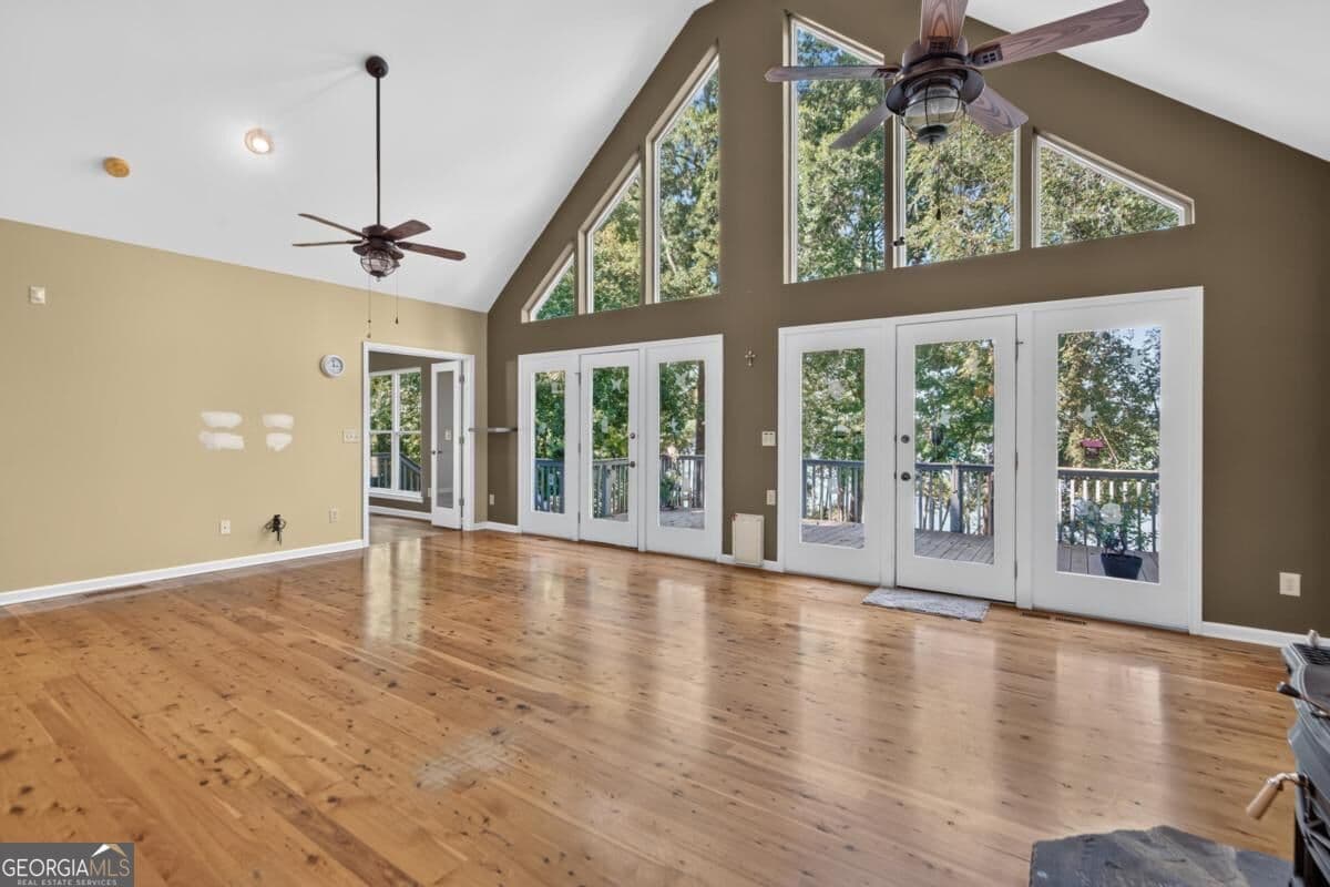 3 bedroom, 2 bathroom, 1,953 sq ft single family residence for sale at 265 E River Bend Drive, Eatonton, GA 31024 — photo 5