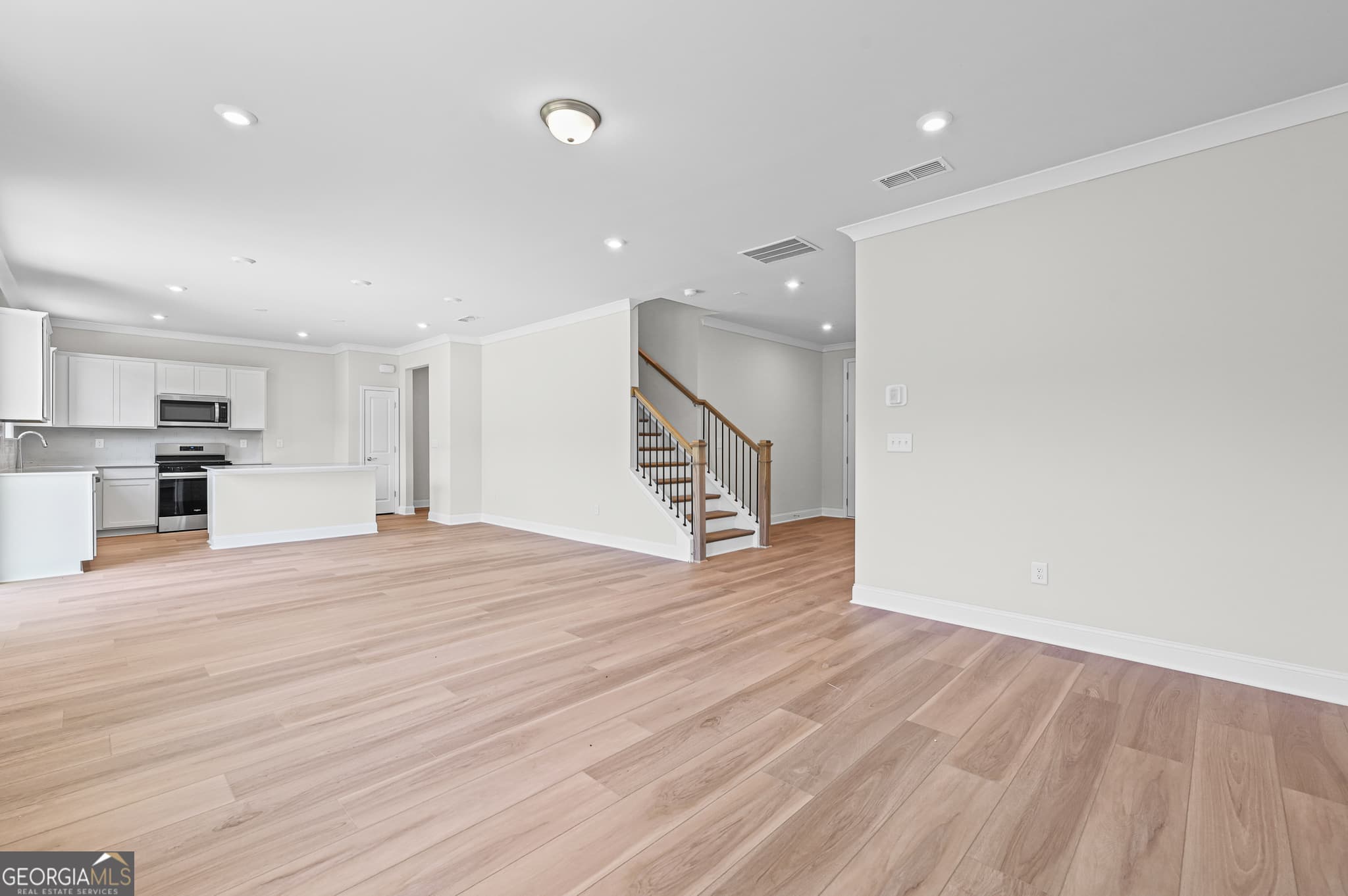 5 bedroom, 3 bathroom, 2,266 sq ft single family residence for sale at 256 Nesta Grove, Locust Grove, GA 30248 — photo 10