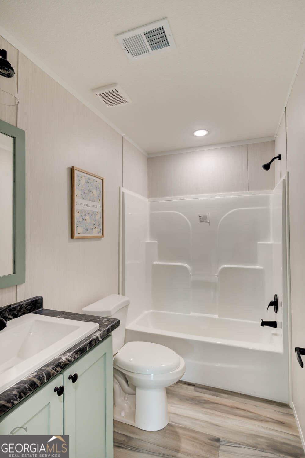 4 bedroom, 2 bathroom, 1,740 sq ft single family residence for sale at 109 Stewart Avenue North East, Milledgeville, GA 31061 — photo 8