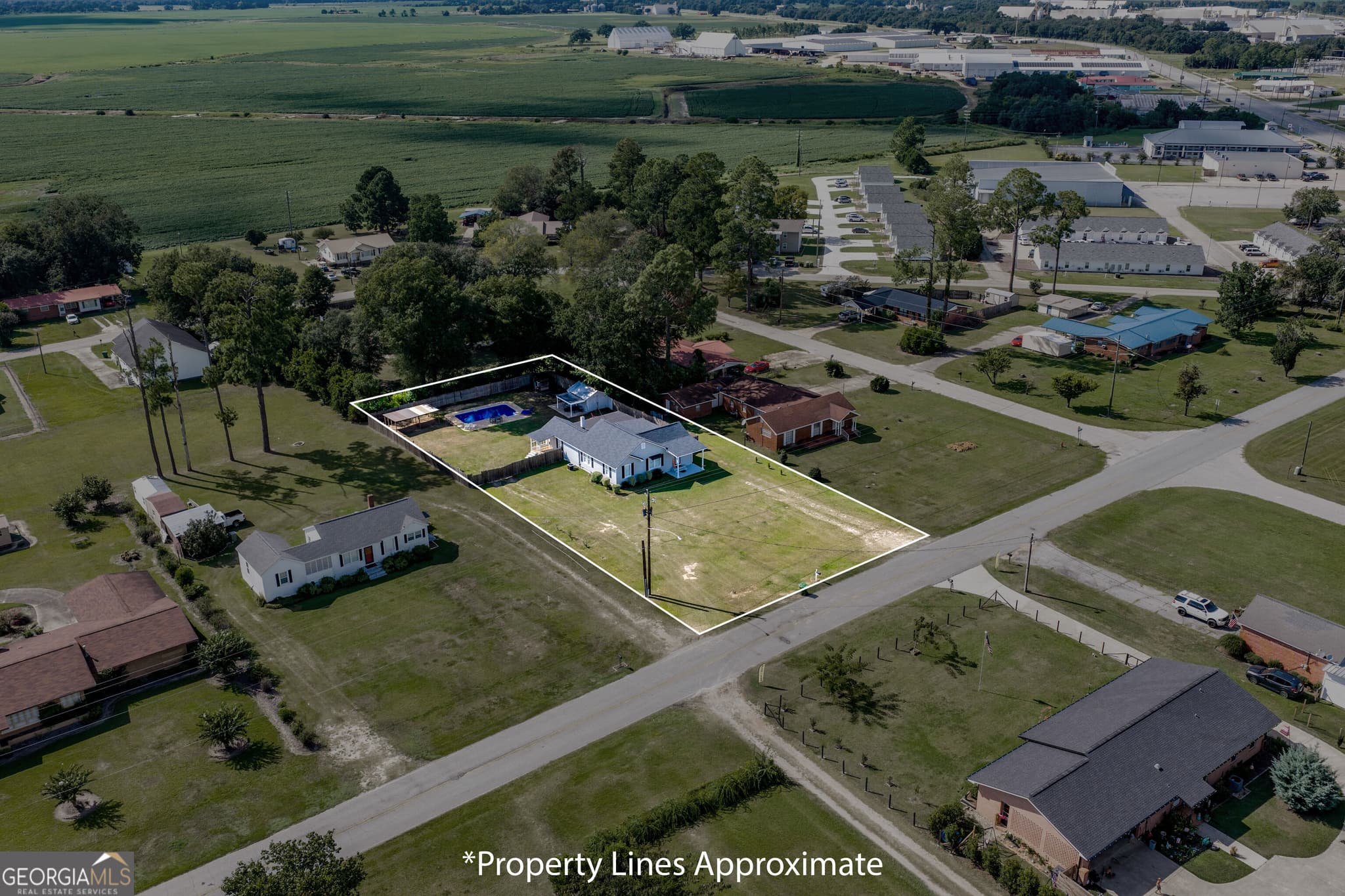 3 bedroom, 2 bathroom, 1,464 sq ft single family residence for sale at 404 S Newcombe Avenue, Donalsonville, GA 39845 — photo 2