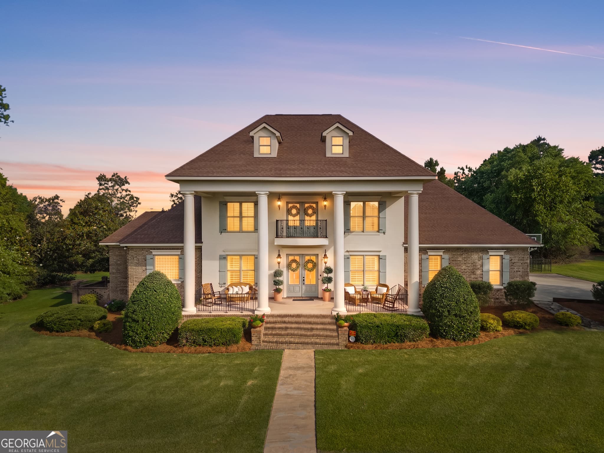 5 bedroom, 4.5 bathroom, 4,300 sq ft single family residence sold at 781 Oglethorpe Trace, Statesboro, GA 30458