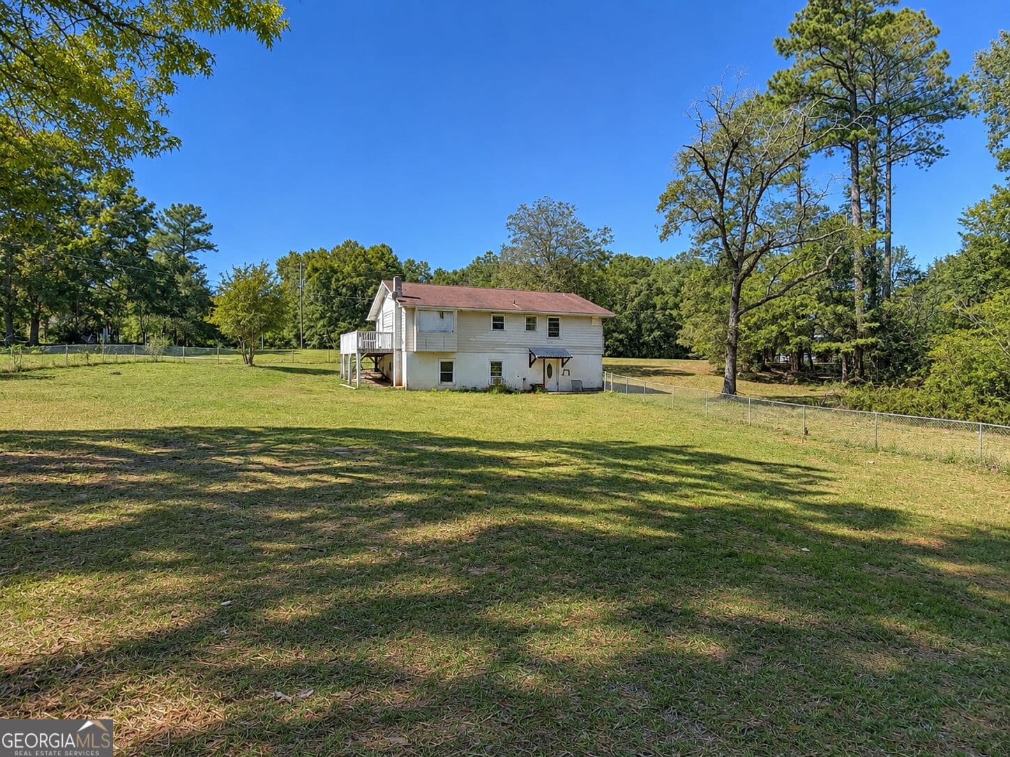 4 bedroom, 3 bathroom, 2,328 sq ft single family residence for sale at 1081 Travis Drive, Watkinsville, GA 30677 — photo 2