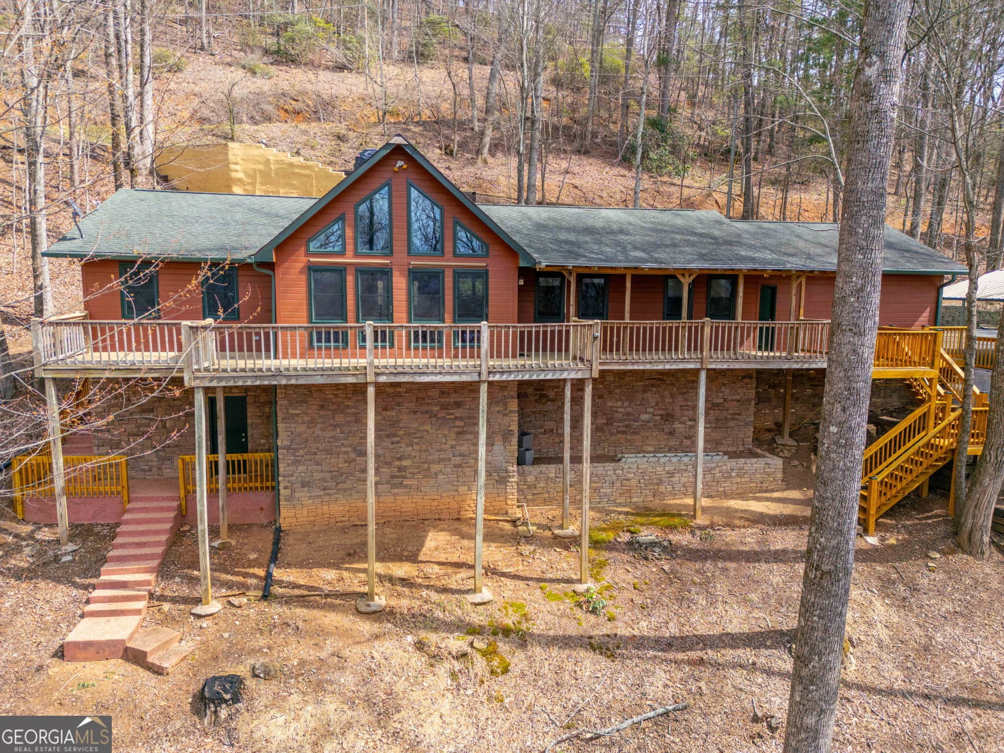 3 bedroom, 2 bathroom, 1,704 sq ft cabin,single family residence for sale at 44 Juniper Trail, Clayton, GA 30525 — photo 1 of 87