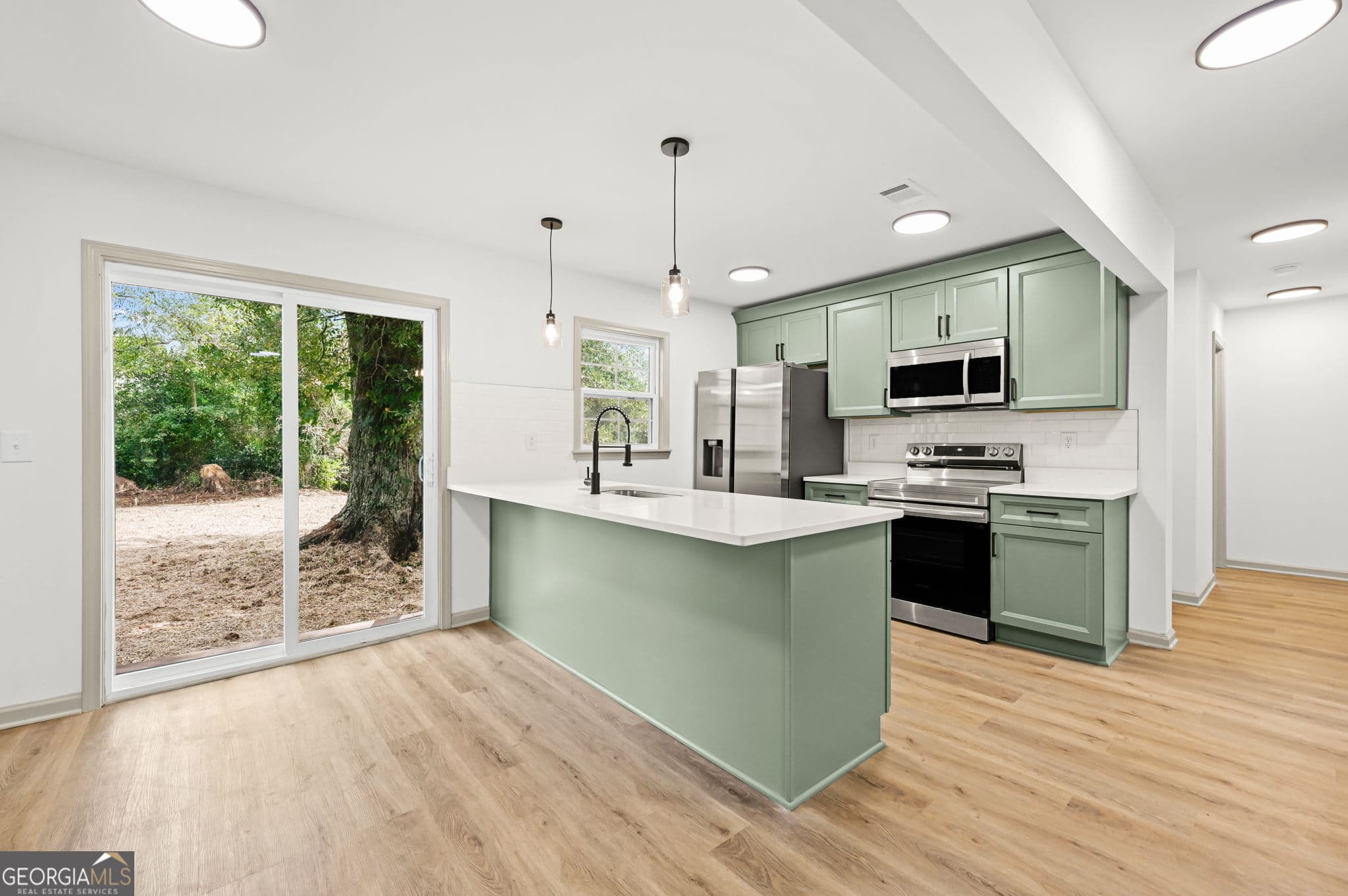 4 bedroom, 2 bathroom, 1,152 sq ft single family residence for sale at 1254 Ext N 9th Street, Griffin, GA 30223 — photo 5