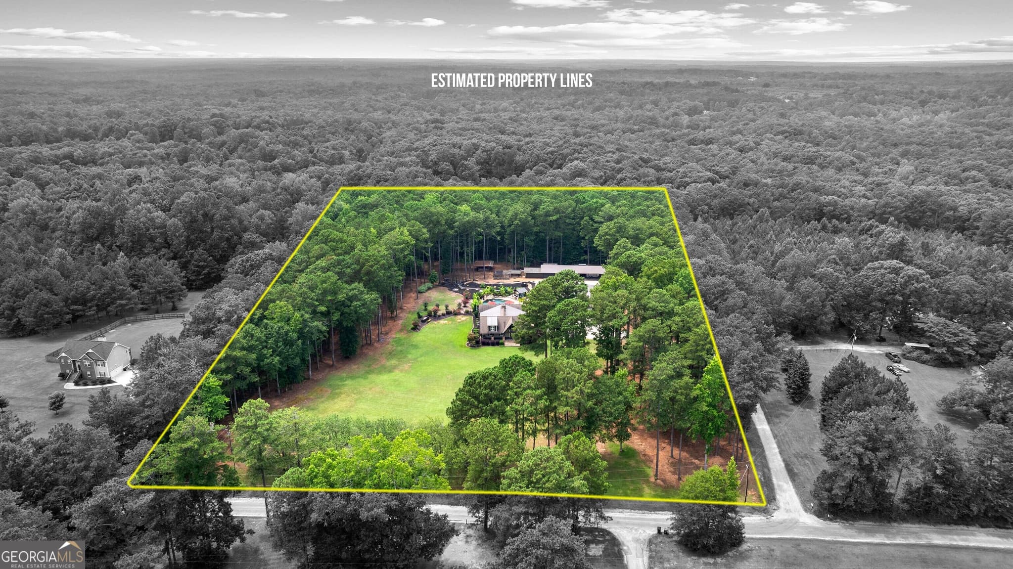 4 bedroom, 3 bathroom, 4,500 sq ft single family residence for sale at 359 Trammell Road, Moreland, GA 30259 — photo 4