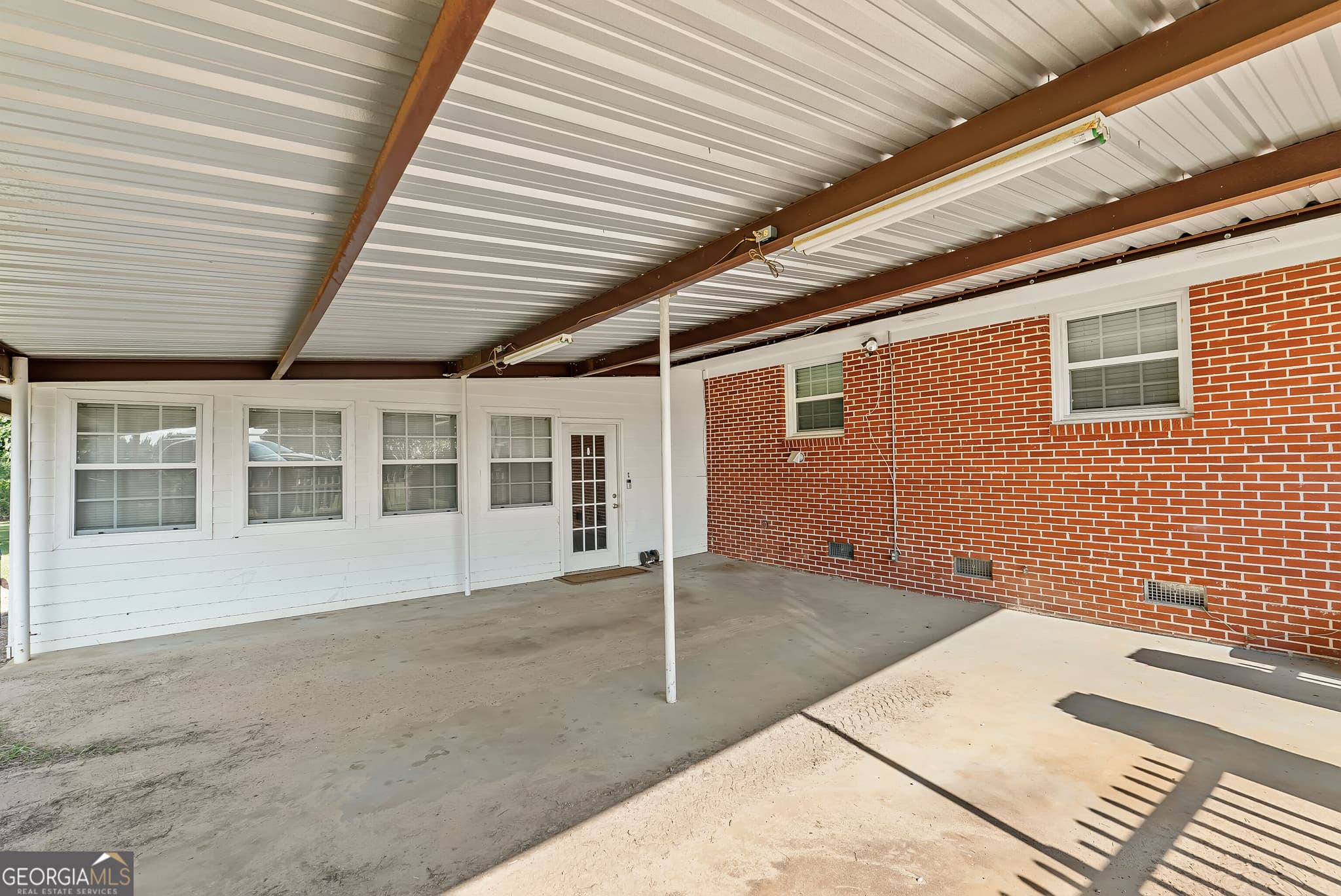 3 bedroom, 2.5 bathroom, 2,162 sq ft single family residence for sale at 1069 Funston Sigsbee Road, Moultrie, GA 31768 — photo 7