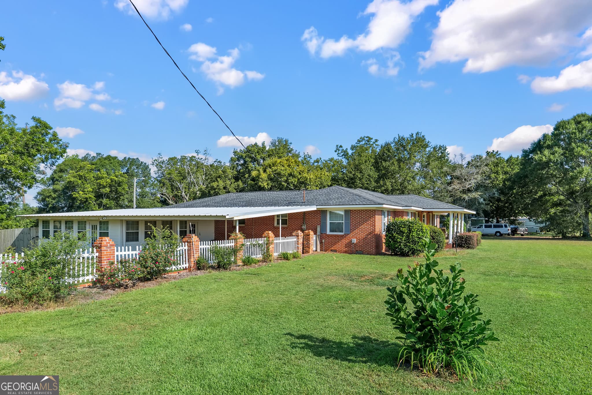 3 bedroom, 2.5 bathroom, 2,162 sq ft single family residence for sale at 1069 Funston Sigsbee Road, Moultrie, GA 31768 — photo 5