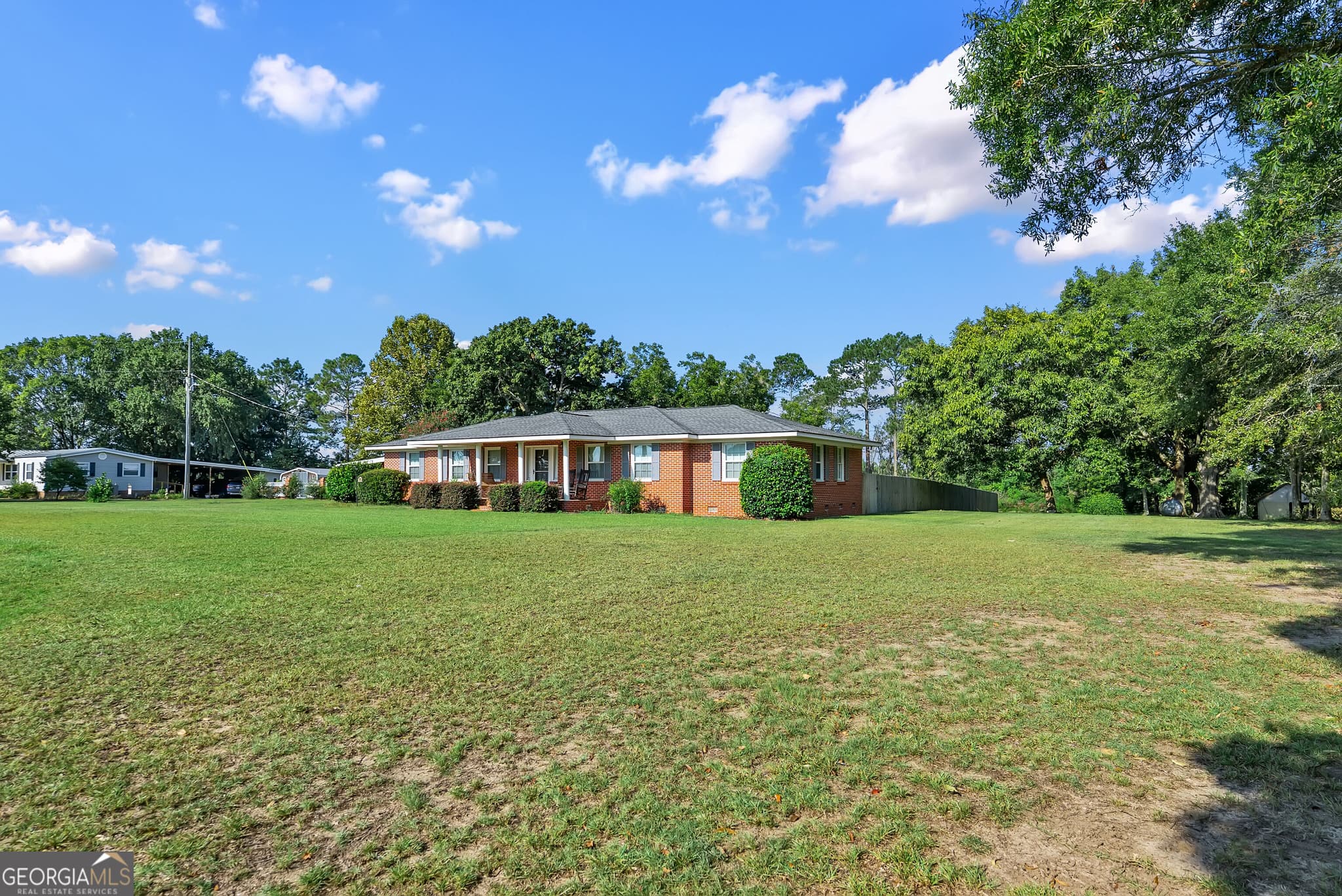 3 bedroom, 2.5 bathroom, 2,162 sq ft single family residence for sale at 1069 Funston Sigsbee Road, Moultrie, GA 31768 — photo 4