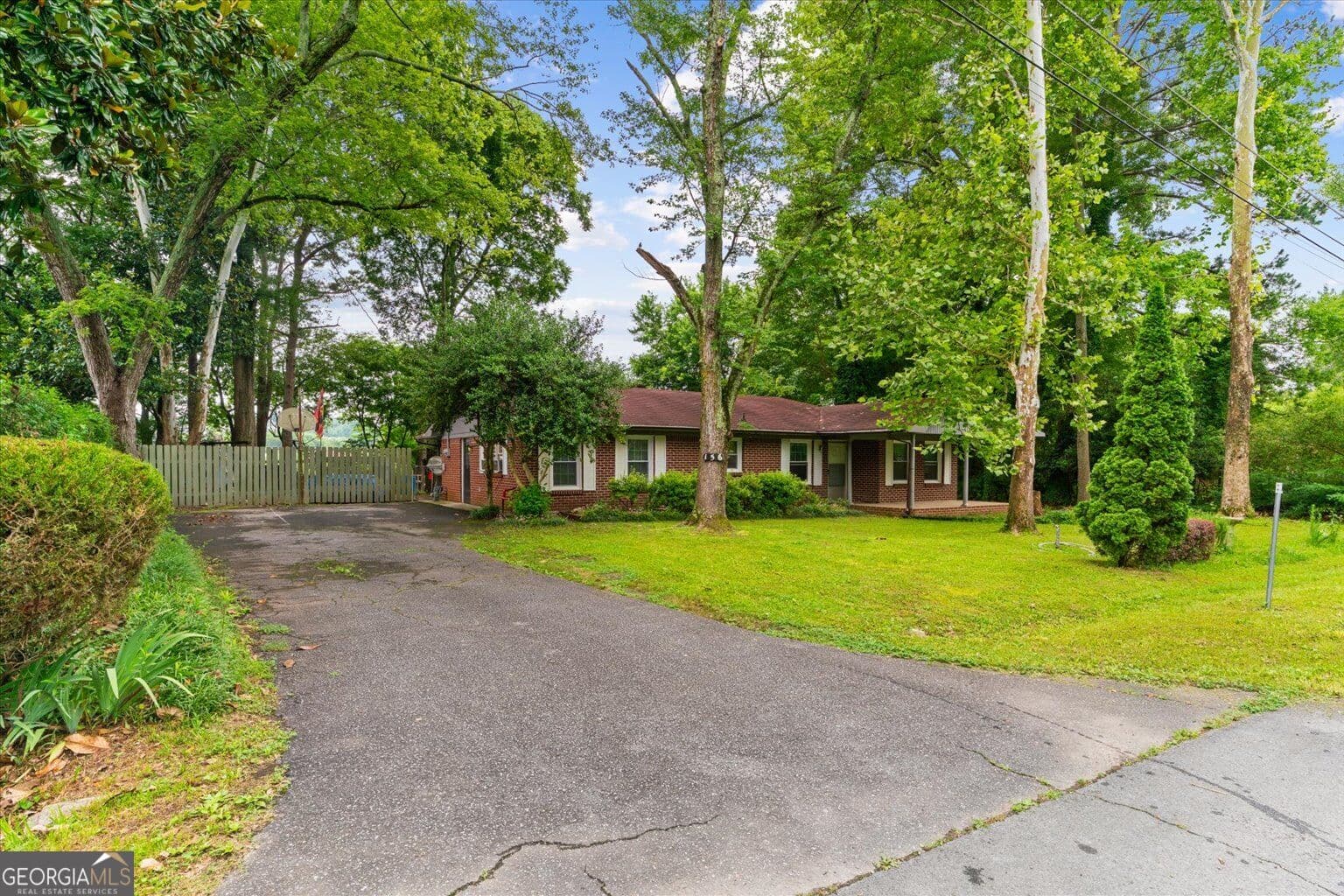 3 bedroom, 1 bathroom, 1,408 sq ft single family residence for sale at 156 NW Parker Road, Calhoun, GA 30701 — photo 3
