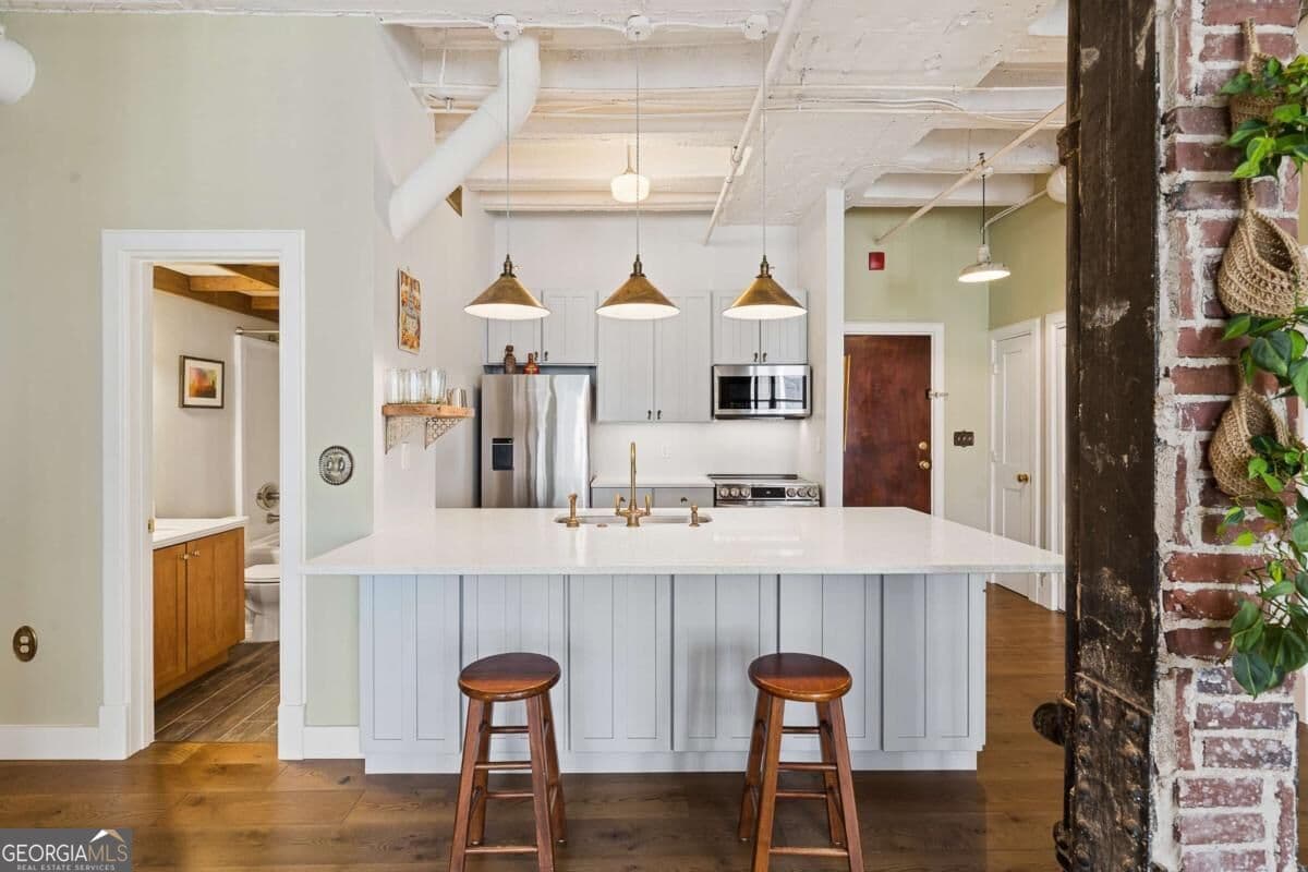 1 bedroom, 1 bathroom, 902 sq ft condominium for sale at 32 Peachtree Street 1603, Atlanta, GA 30303 — photo 8