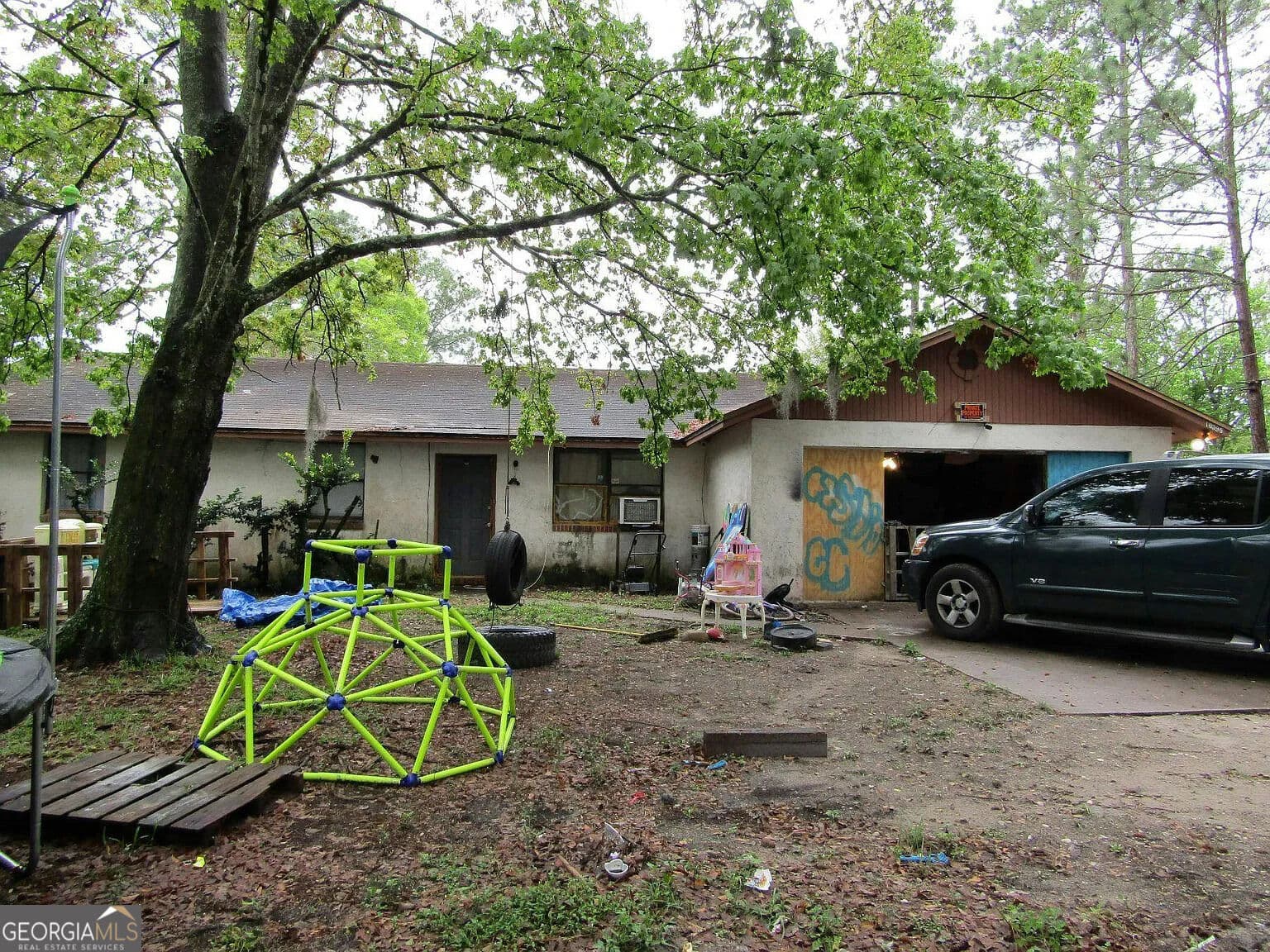 3 bedroom, 2 bathroom, 1,280 sq ft single family residence for sale at 10390 Minglewood Drive, Jacksonville, FL 32246