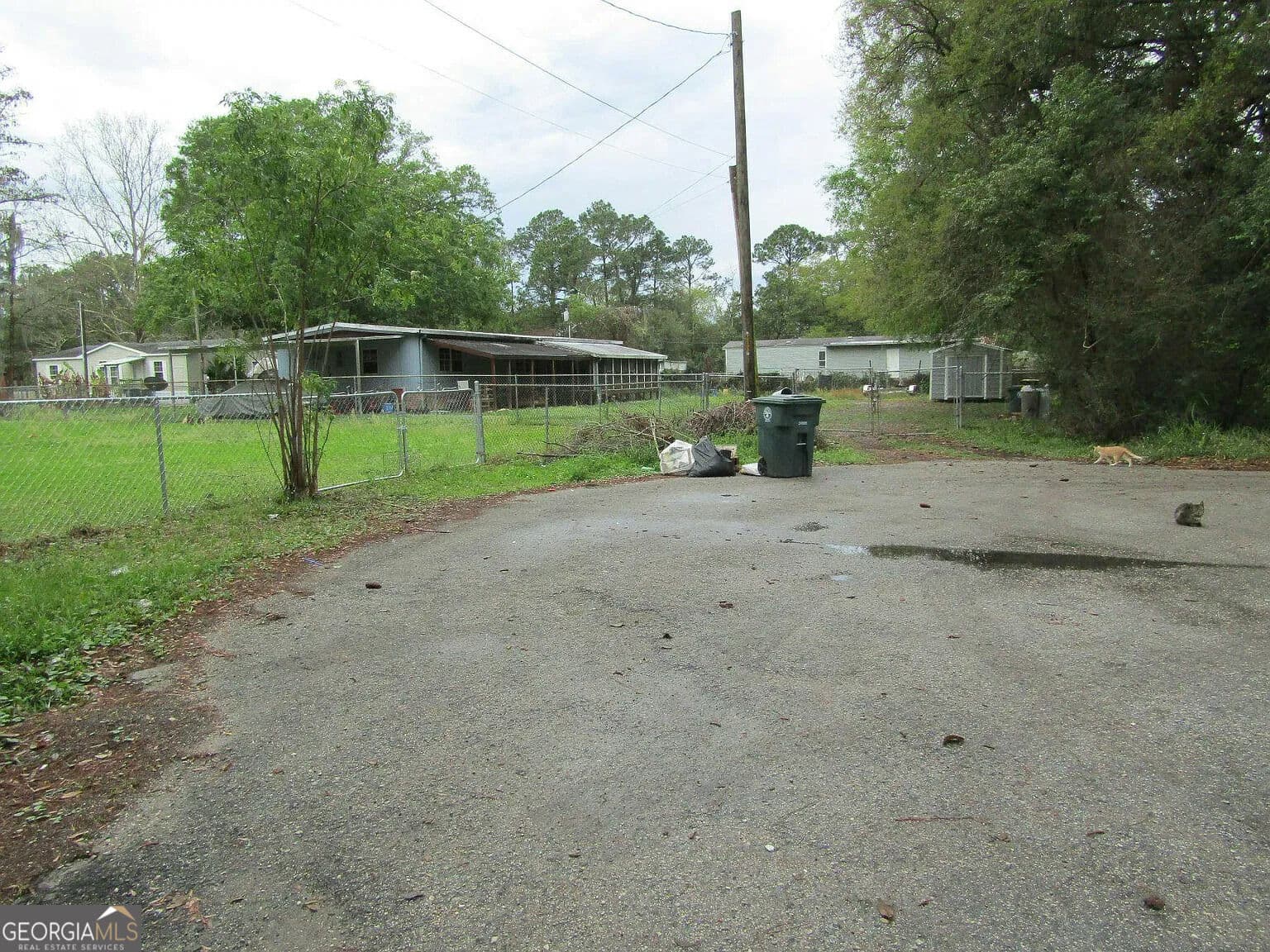3 bedroom, 2 bathroom, 1,280 sq ft single family residence for sale at 10390 Minglewood Drive, Jacksonville, FL 32246 — photo 4