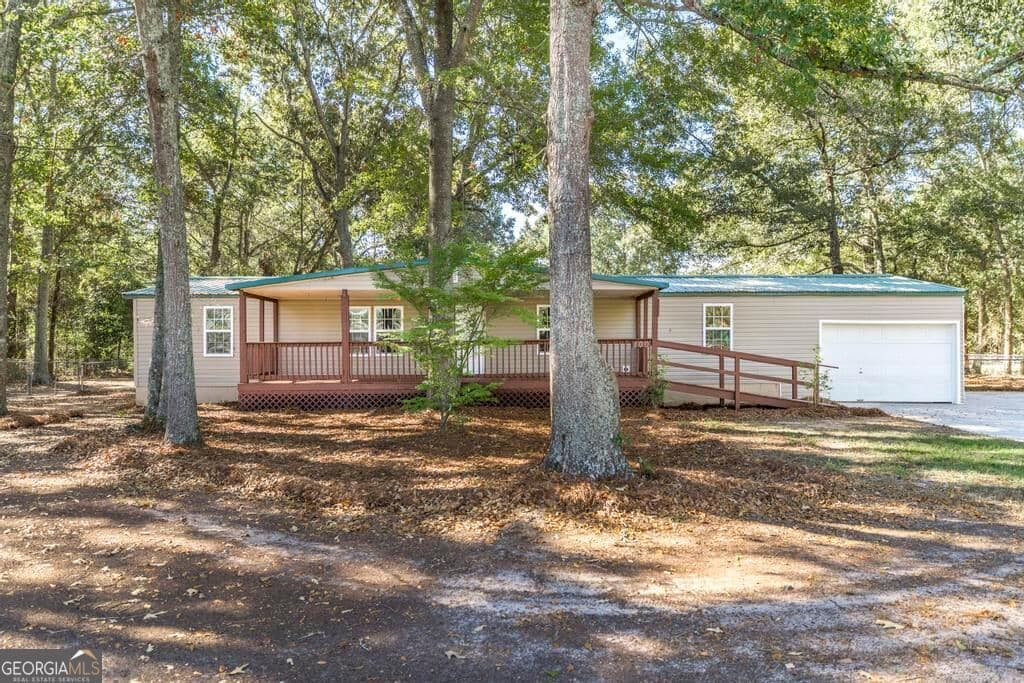 3 bedroom, 2 bathroom, 1,344 sq ft manufactured home,single family residence under contract at 100 Pine Street, Elko, GA 31025