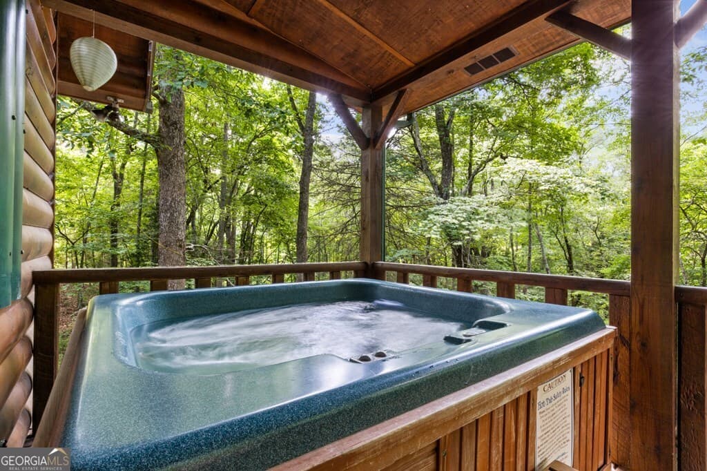 2 bedroom, 2 bathroom, 975 sq ft cabin,single family residence for sale at 135 The Builders Hill, Morganton, GA 30560 — photo 8