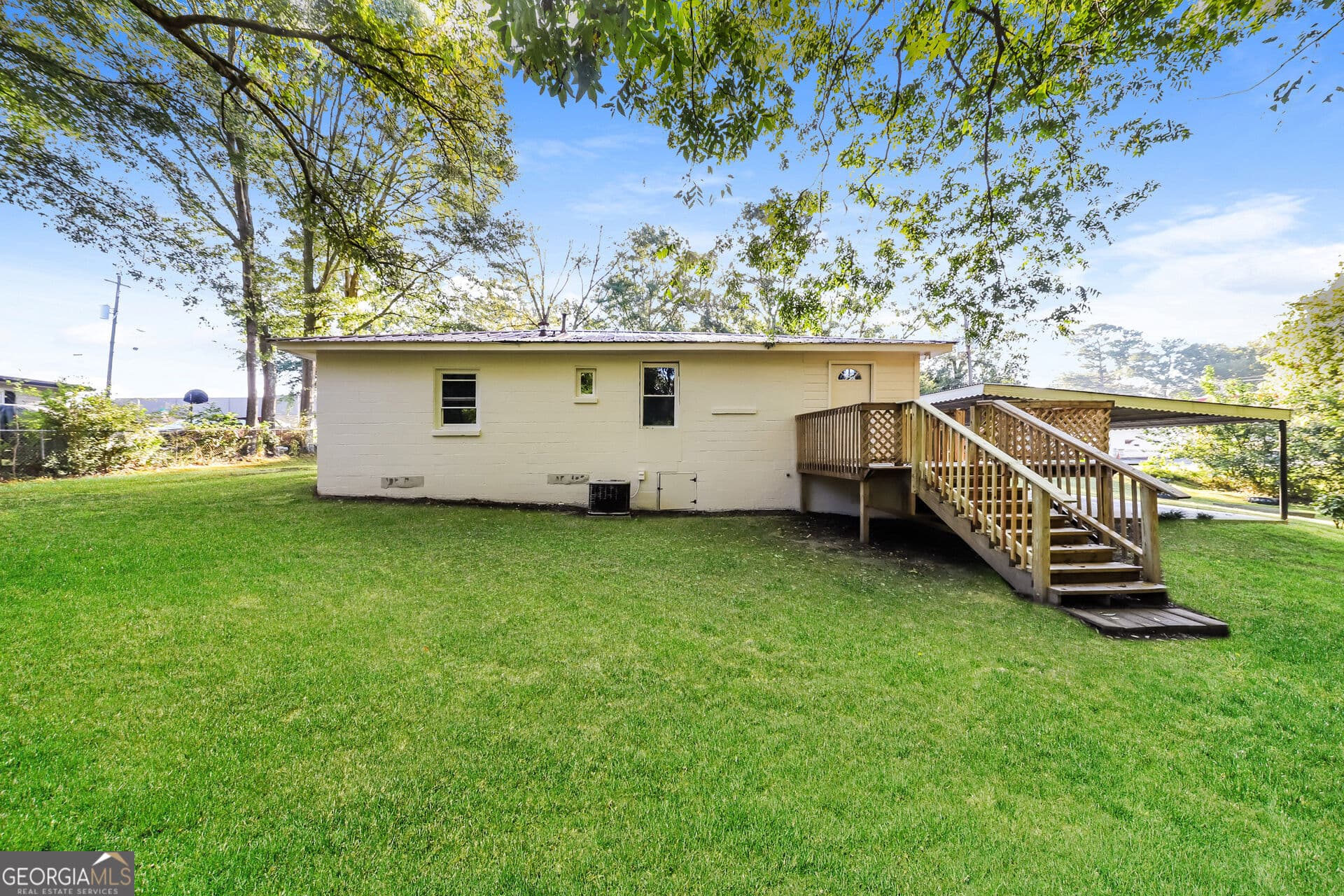 2 bedroom, 1 bathroom, 1,152 sq ft single family residence under contract at 113 Eason Street, Bowdon, GA 30108 — photo 5