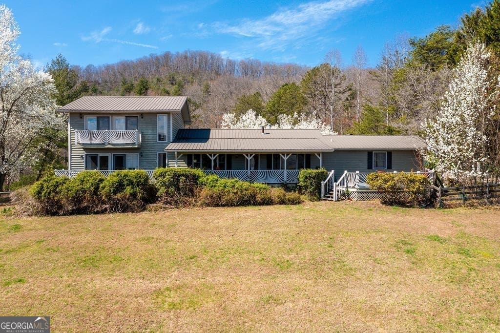 4 bedroom, 3 bathroom single family residence sold at 220 Ivy Knob Terrace, Hayesville, NC 28904