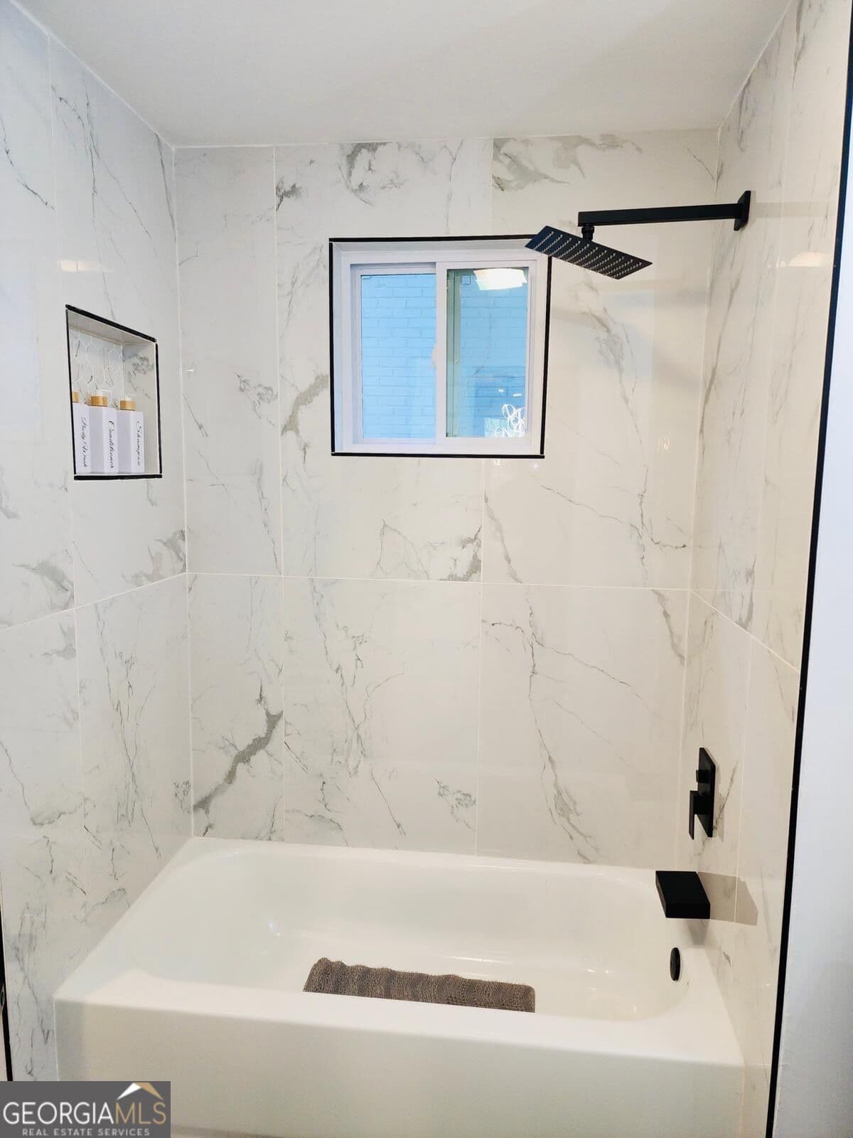 3 bedroom, 2 bathroom single family residence for rent at 192 Hemphill School Road, Atlanta, GA 30331 for $2,300 a month — photo 6