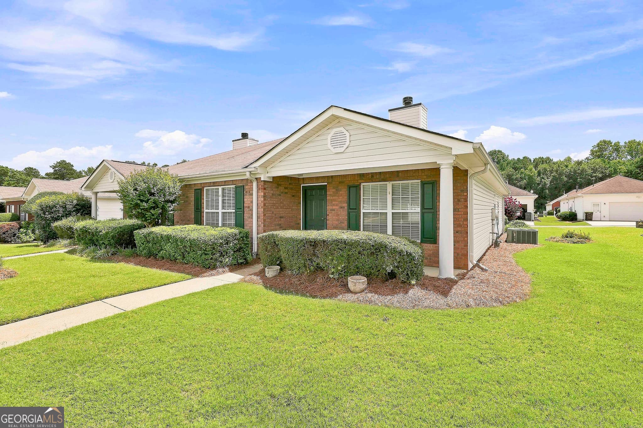 2 bedroom, 2 bathroom, 1,353 sq ft single family residence for sale at 280 Autumn Glen Circle, Fayetteville, GA 30215 — photo 4