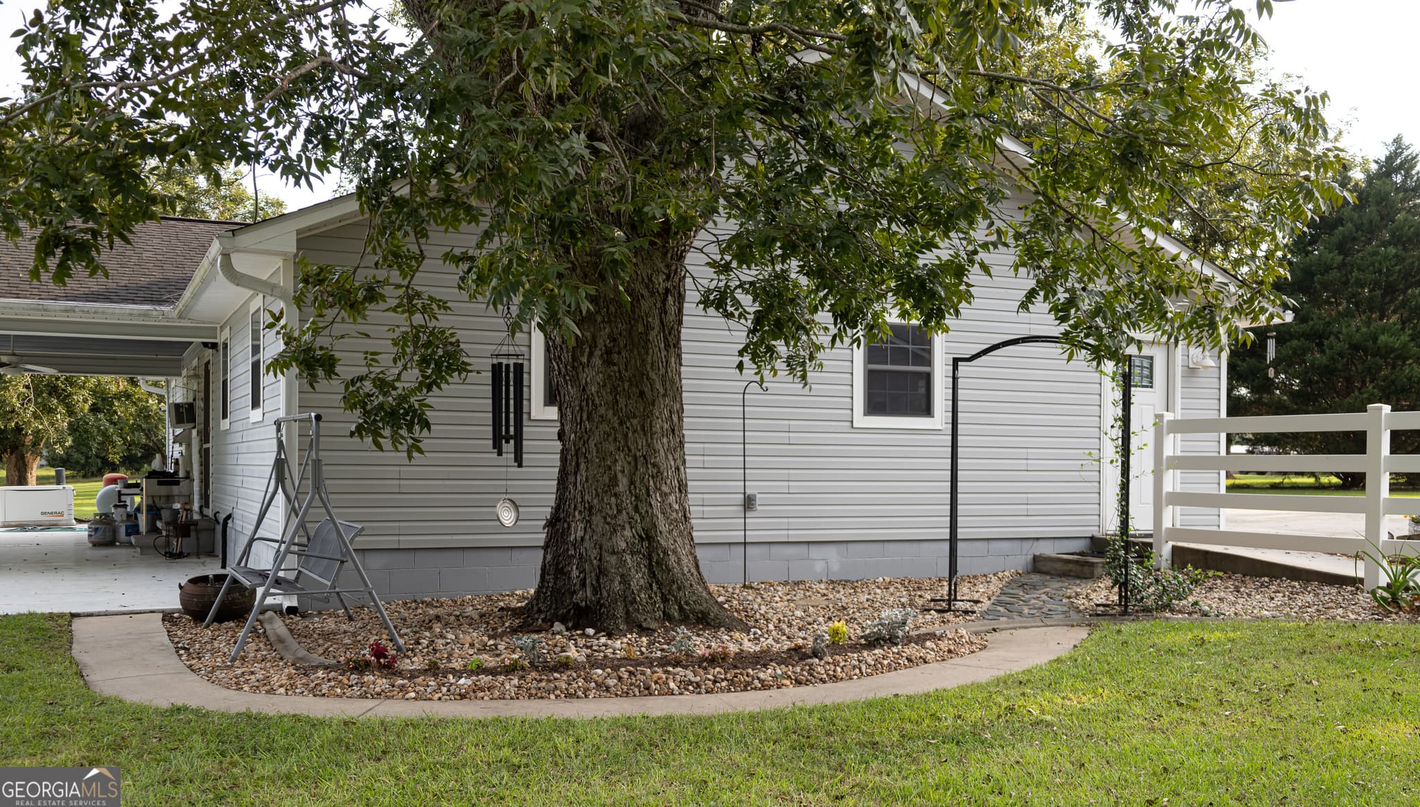 3 bedroom, 3 bathroom, 2,027 sq ft single family residence under contract at 3281 Ga Highway 15, Vidalia, GA 30474 — photo 10