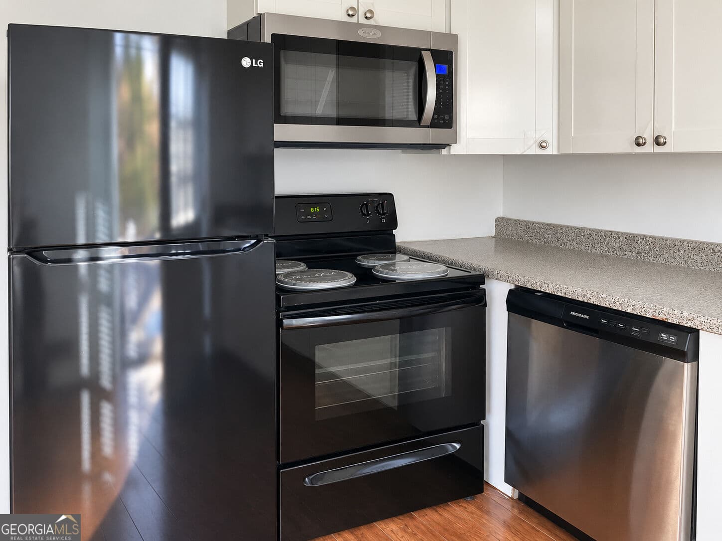 2 bedroom, 1.5 bathroom, 1,116 sq ft townhouse for sale at 2412 Peachwood Circle, Atlanta, GA 30345 — photo 9