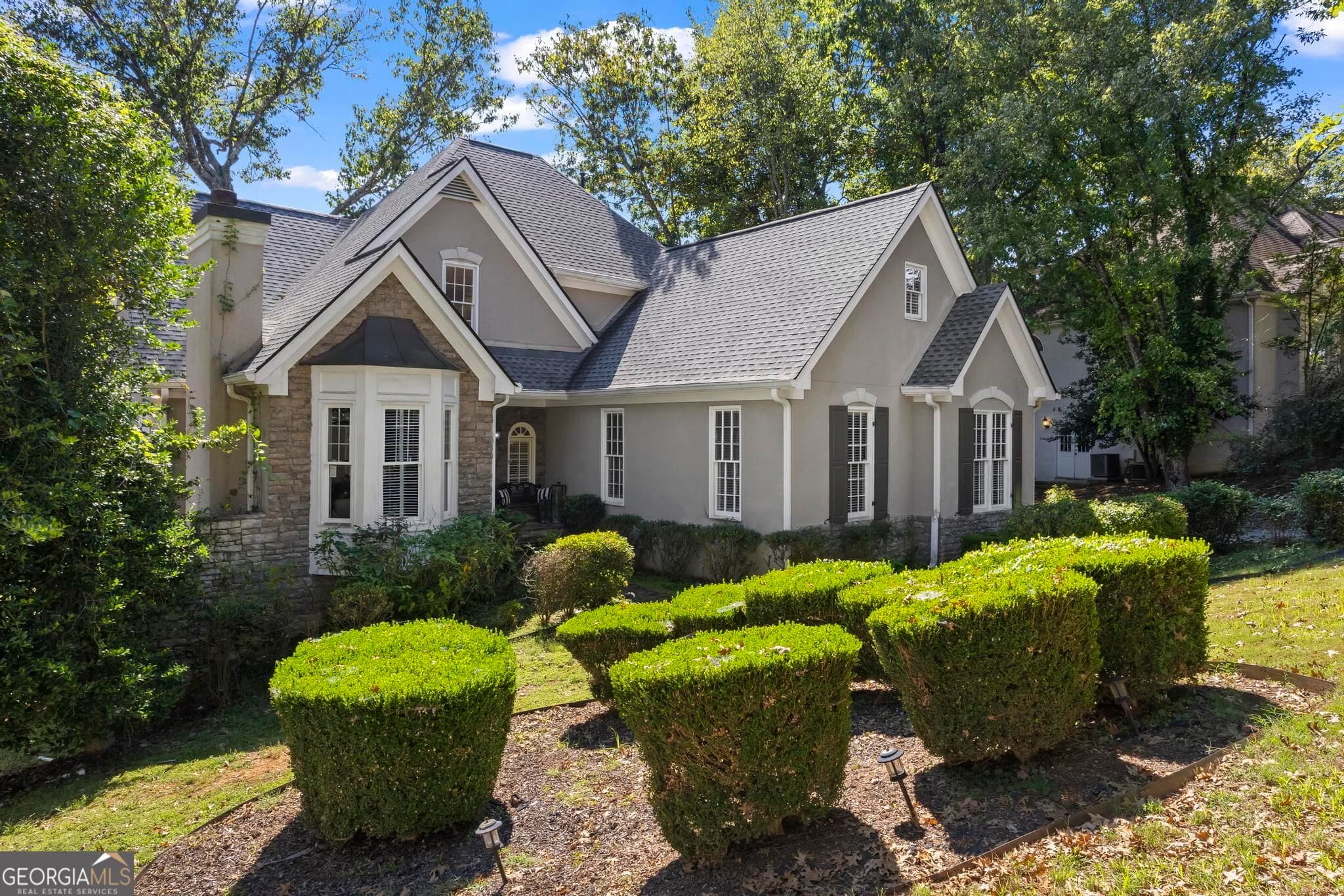5 bedroom, 3.5 bathroom, 4,713 sq ft single family residence for sale at 2168 Major Loring Way, Marietta, GA 30064 — photo 2