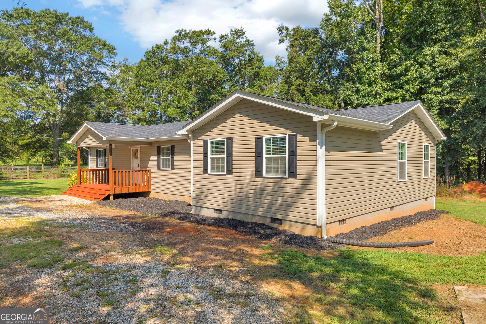 4 bedroom, 2.5 bathroom, 1,956 sq ft single family residence for sale at 324 Old Canon Church Road, Bowersville, GA 30516 — photo 2