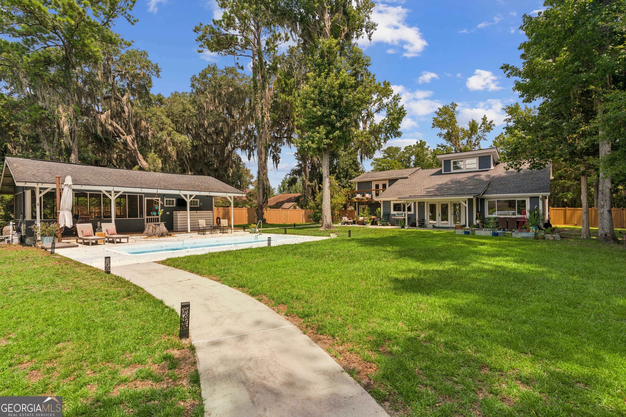 5 bedroom, 5.5 bathroom, 3,768 sq ft single family residence for sale at 298 Deals Circle, Woodbine, GA 31569 — photo 10