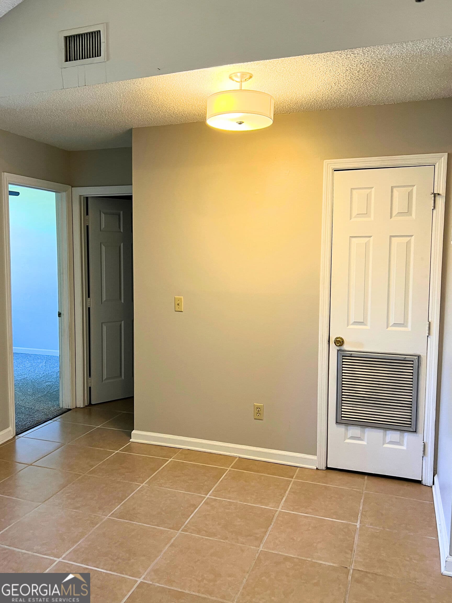 2 bedroom, 2 bathroom, 905 sq ft single family residence for rent at 410 Admirals Walk Drive, St. Marys, GA 31558 for $1,200 a month — photo 7