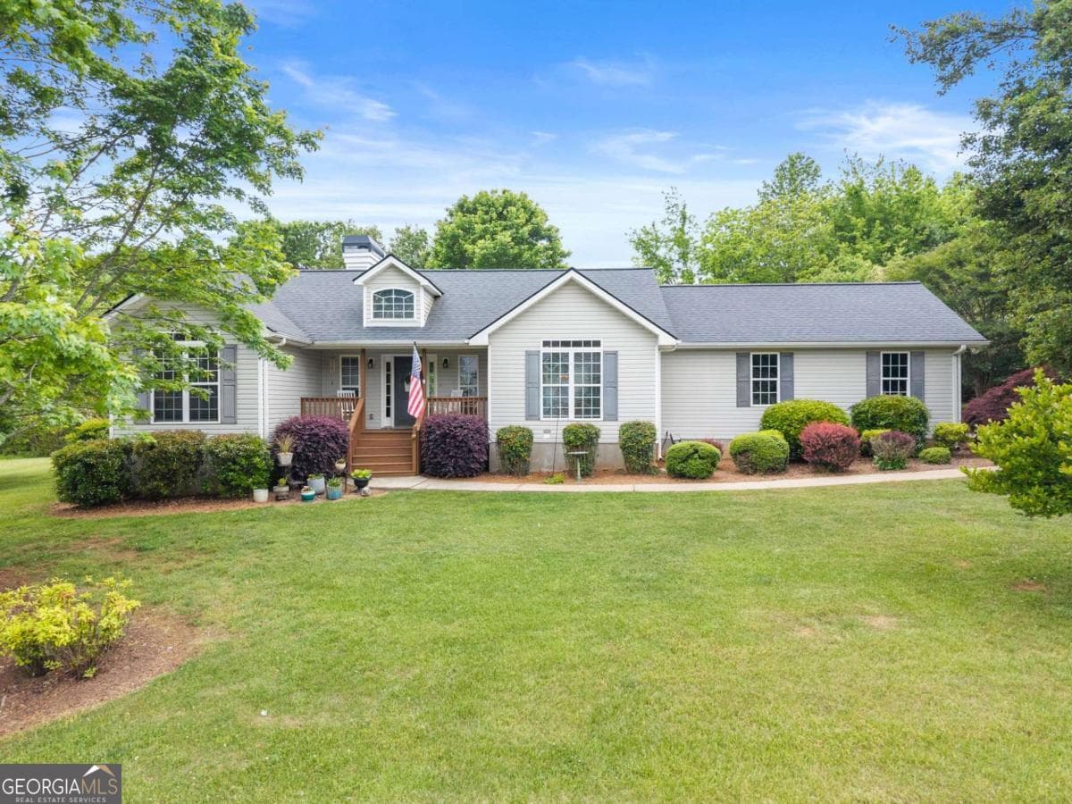 3 bedroom, 2 bathroom, 1,647 sq ft single family residence sold at 222 Mallard Pond Circle, Alto, GA 30510