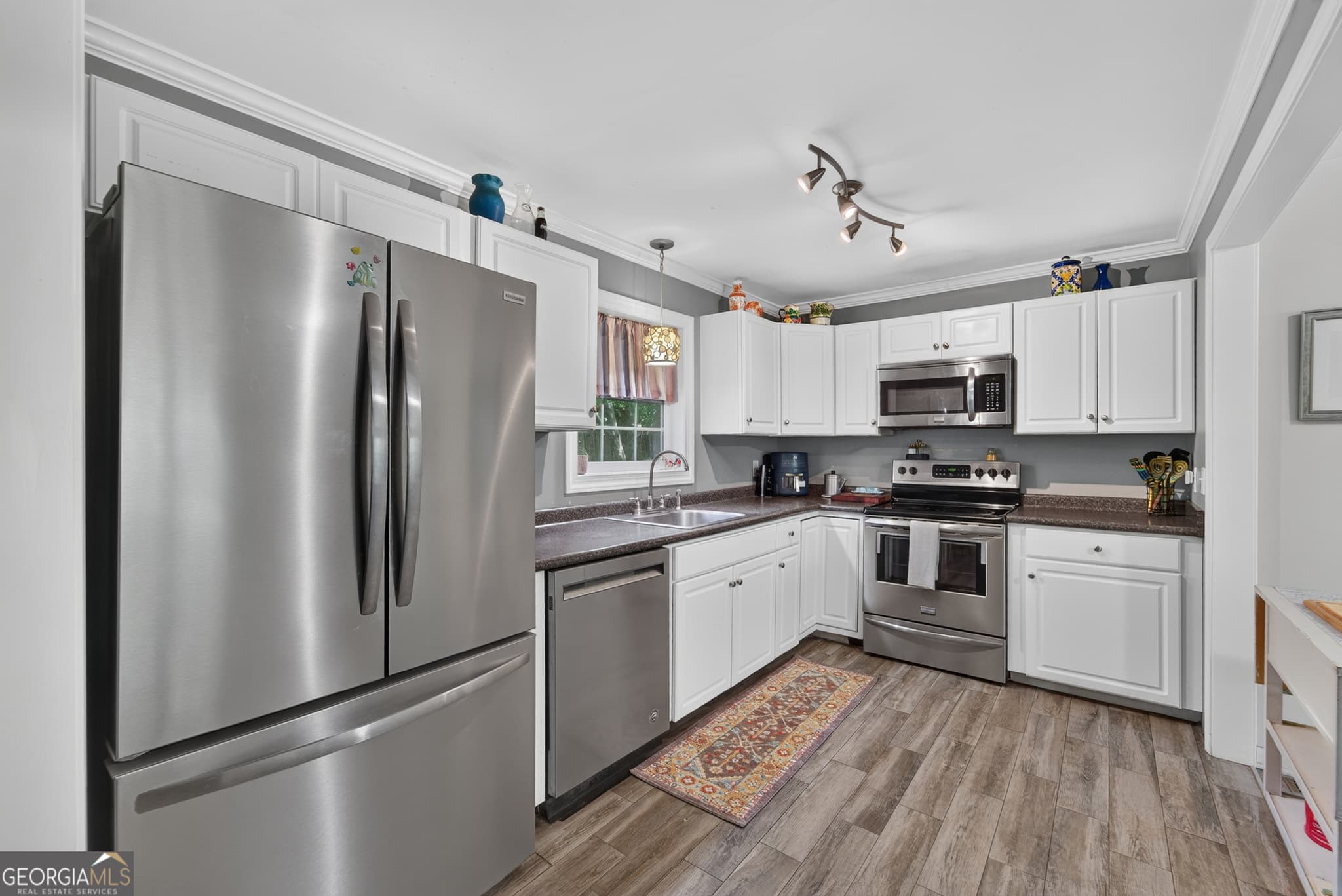 3 bedroom, 2 bathroom, 2,616 sq ft single family residence for sale at 1804 Danora Drive, Waycross, GA 31501 — photo 6