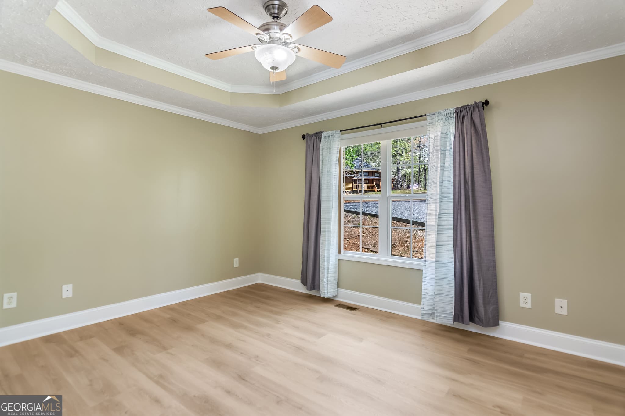 3 bedroom, 3 bathroom, 2,184 sq ft cabin,single family residence for sale at 1205 Newport Drive, Ellijay, GA 30540 — photo 10