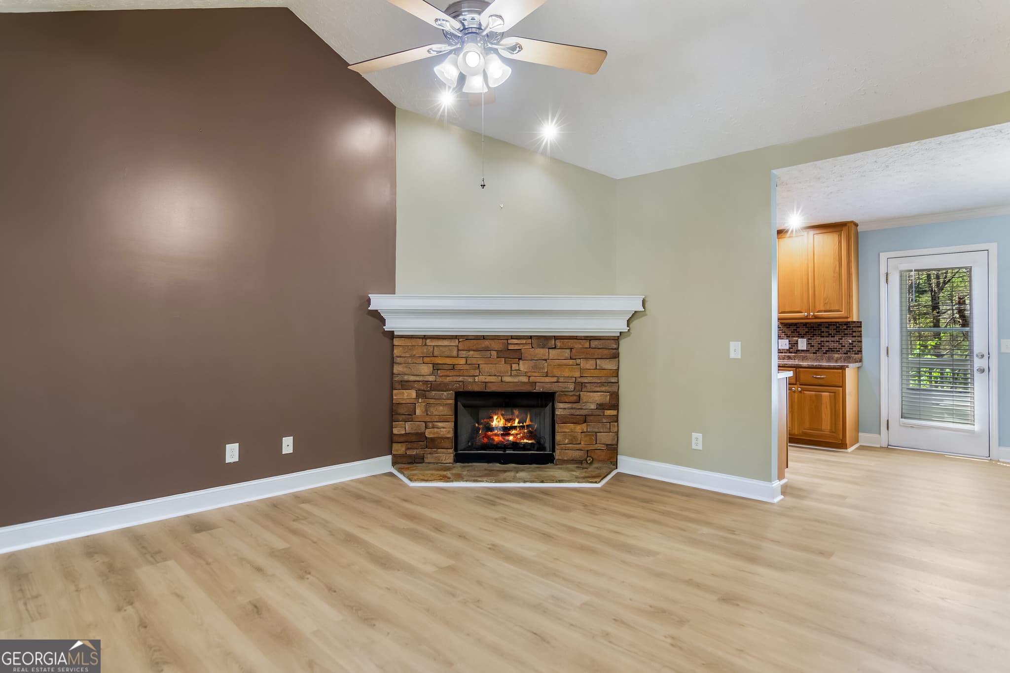 3 bedroom, 3 bathroom, 2,184 sq ft cabin,single family residence for sale at 1205 Newport Drive, Ellijay, GA 30540 — photo 8