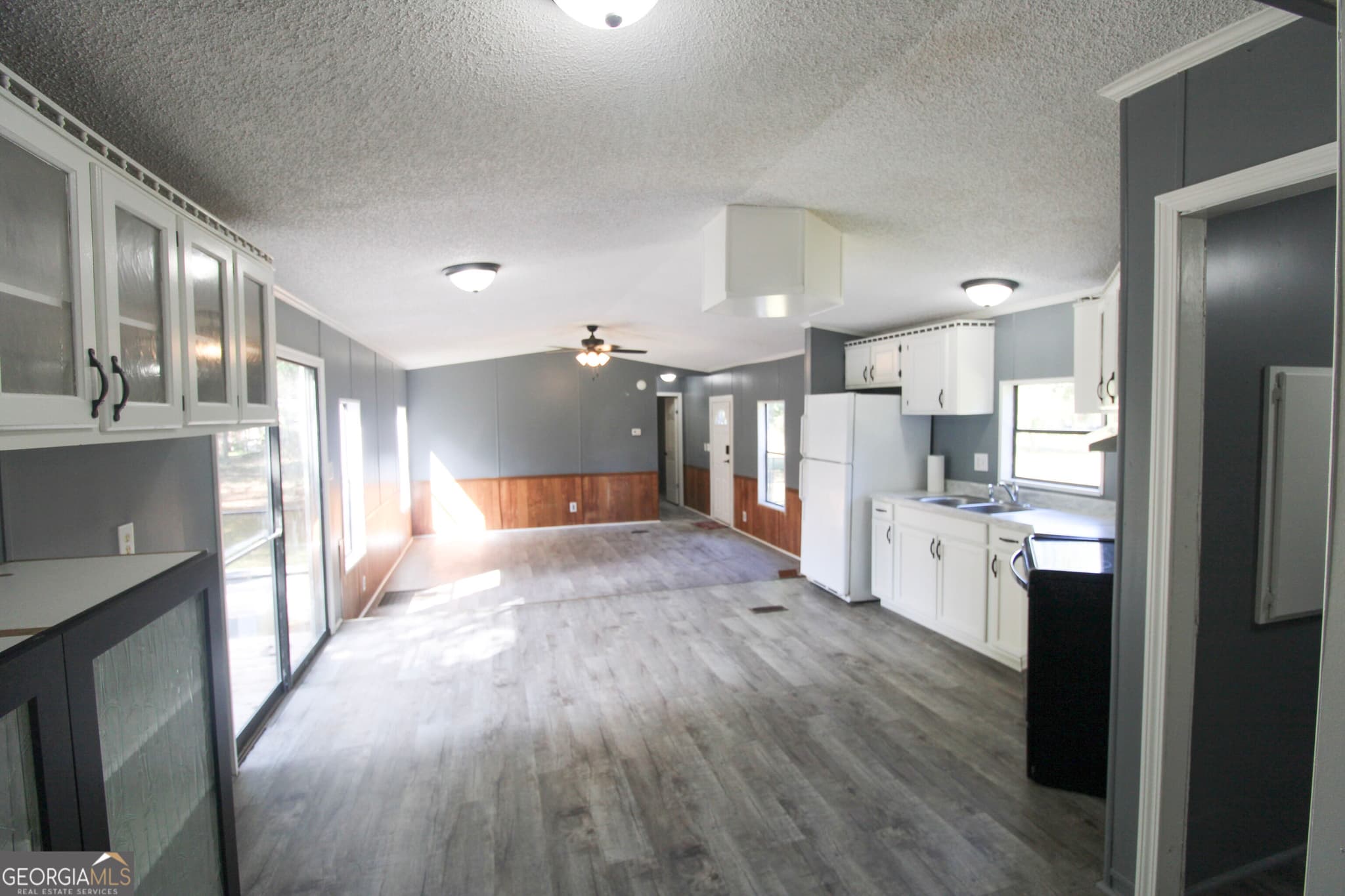 2 bedroom, 2 bathroom, 1,120 sq ft manufactured home,single family residence for sale at 521 Pine Needle Drive, Ellabell, GA 31308 — photo 7