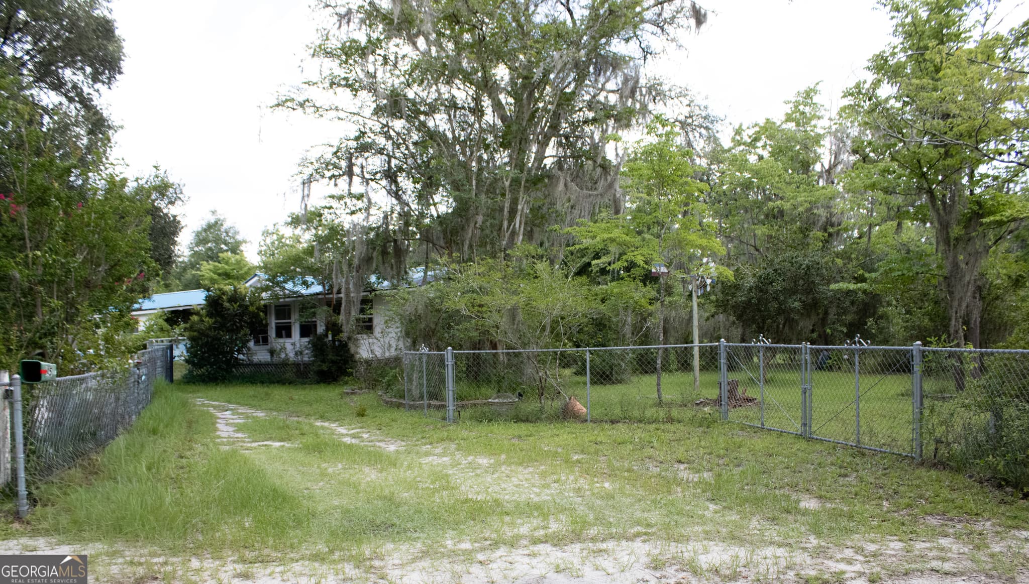 3 bedroom, 2 bathroom, 1,584 sq ft manufactured home,single family residence for sale at 145 Payne Circle, Waynesville, GA 31566