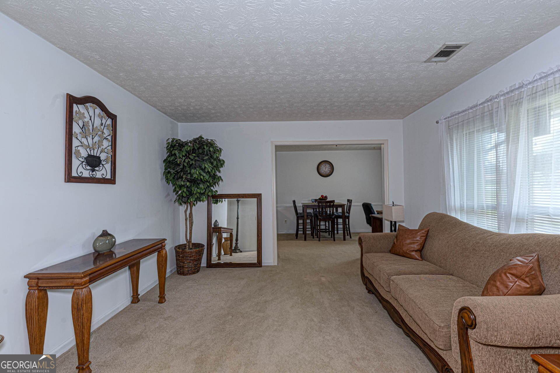 3 bedroom, 3 bathroom, 2,524 sq ft single family residence for sale at 4309 Castlewood Court, Columbus, GA 31907 — photo 2