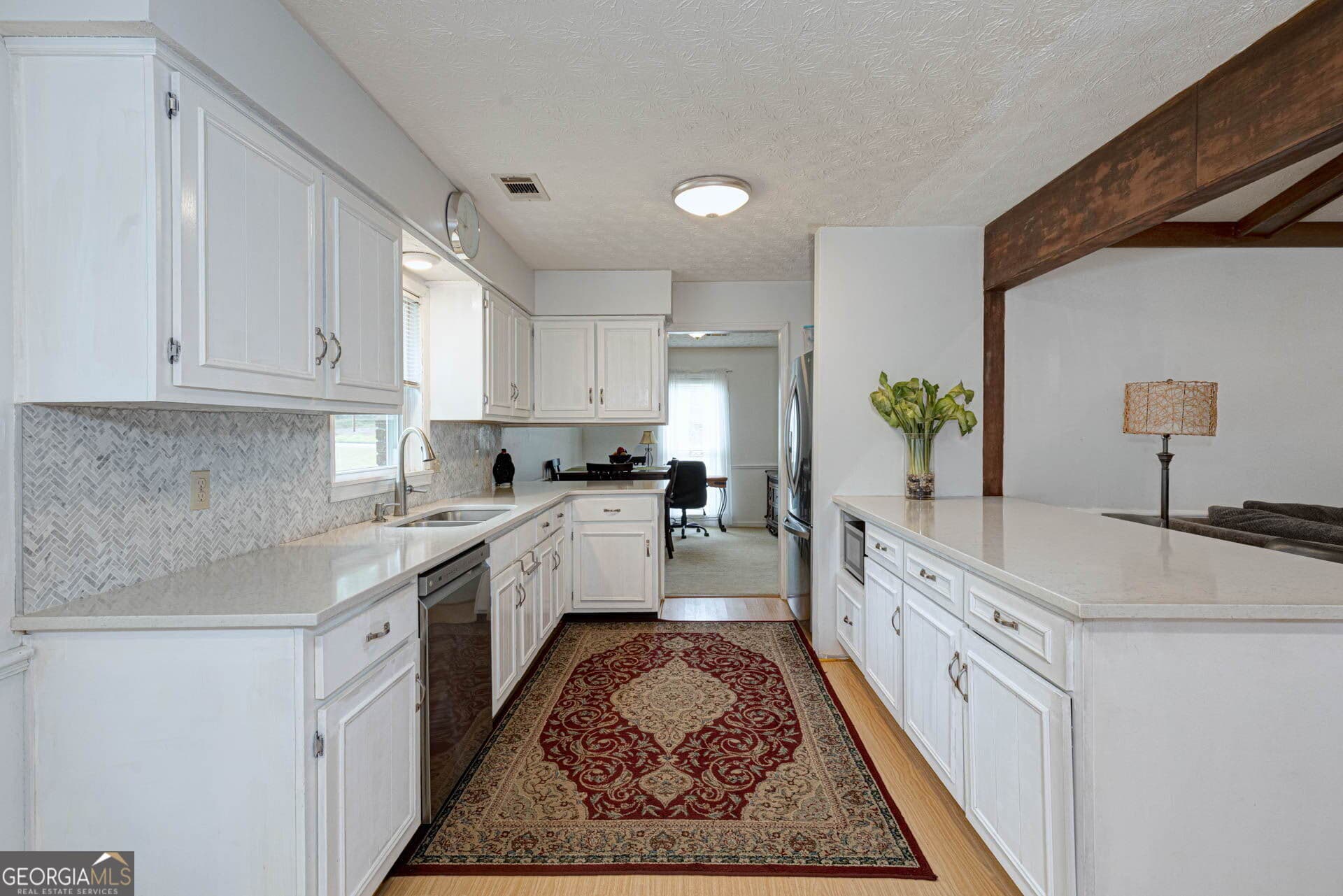 3 bedroom, 3 bathroom, 2,524 sq ft single family residence for sale at 4309 Castlewood Court, Columbus, GA 31907 — photo 9