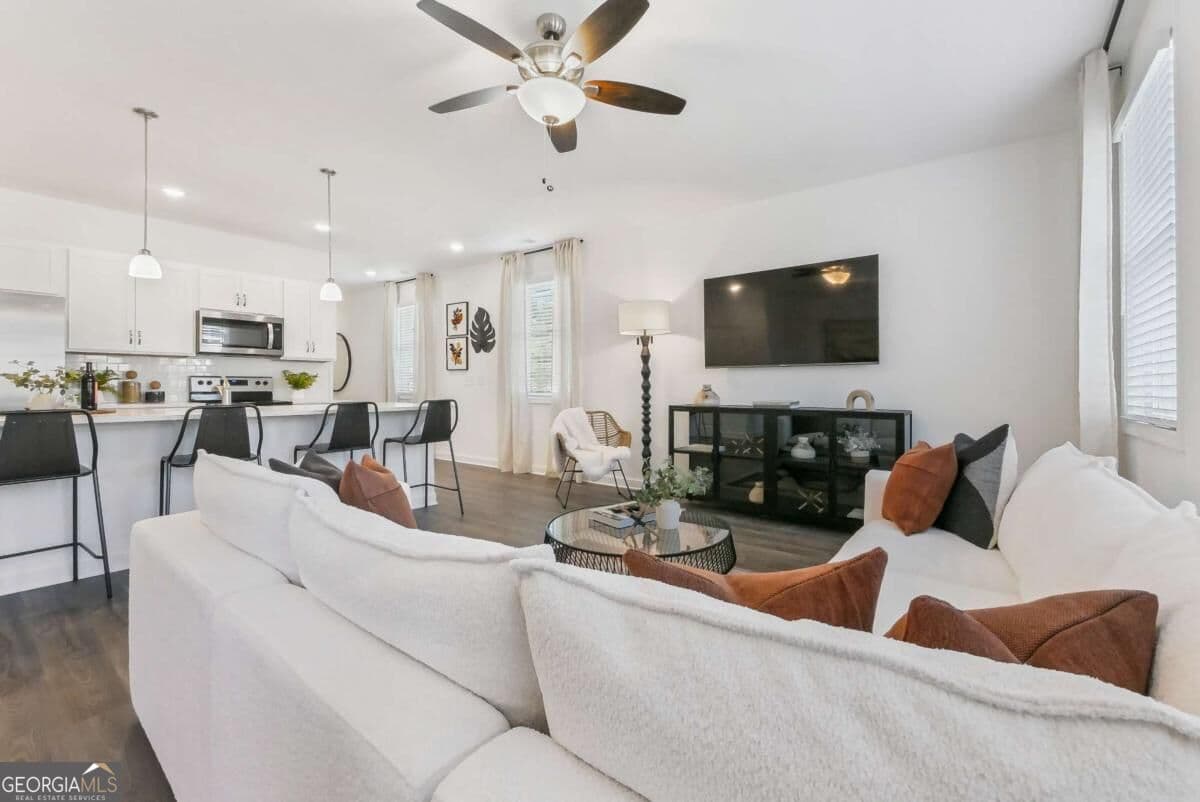 3 bedroom, 2.5 bathroom, 1,805 sq ft townhouse for rent at 4331 Denton Drive 4331, Douglasville, GA 30135 for $2,195 a month — photo 7