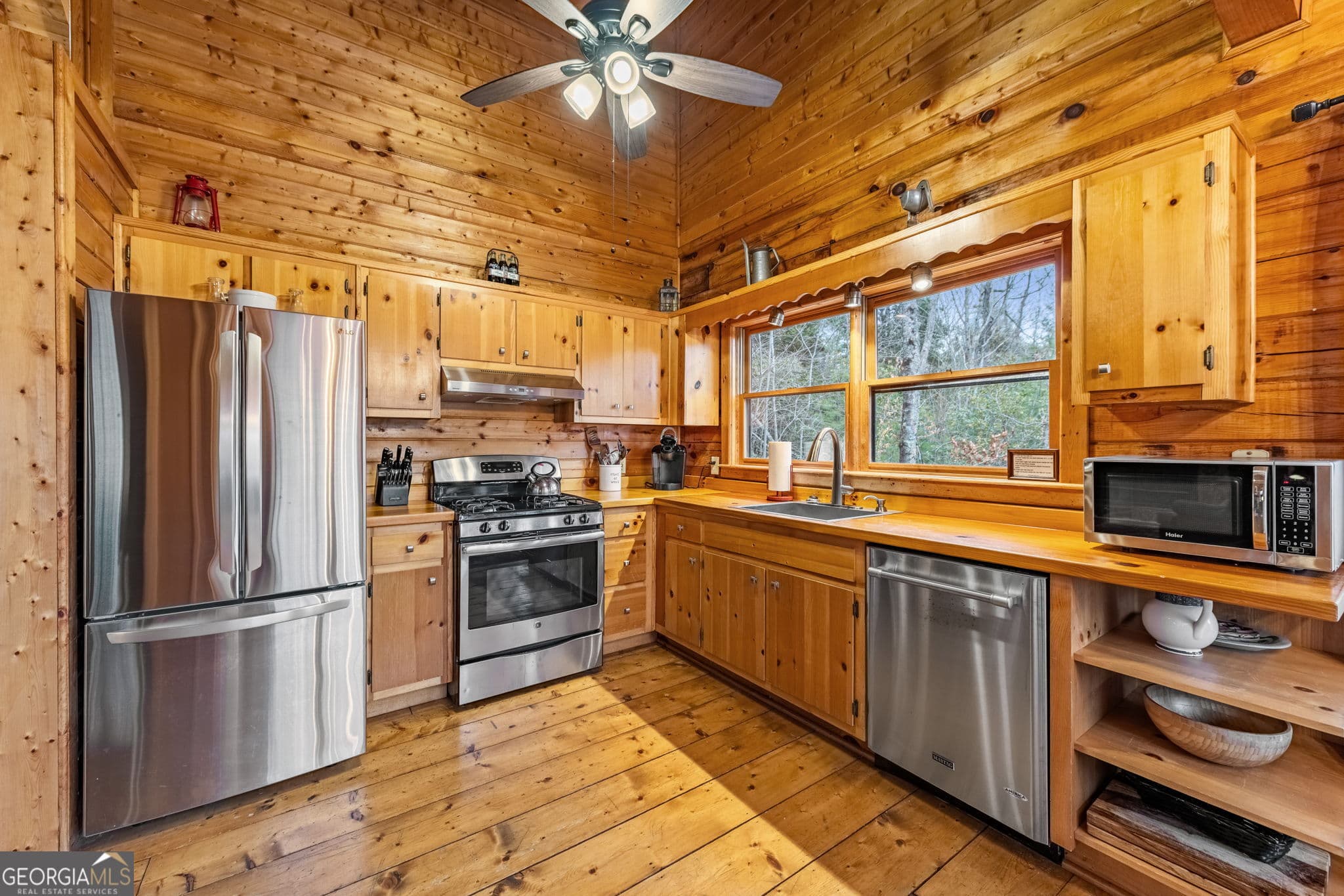 3 bedroom, 2 bathroom, 1,344 sq ft cabin,single family residence for sale at 1822 Hidden Lake Drive, Cherry Log, GA 30522 — photo 10