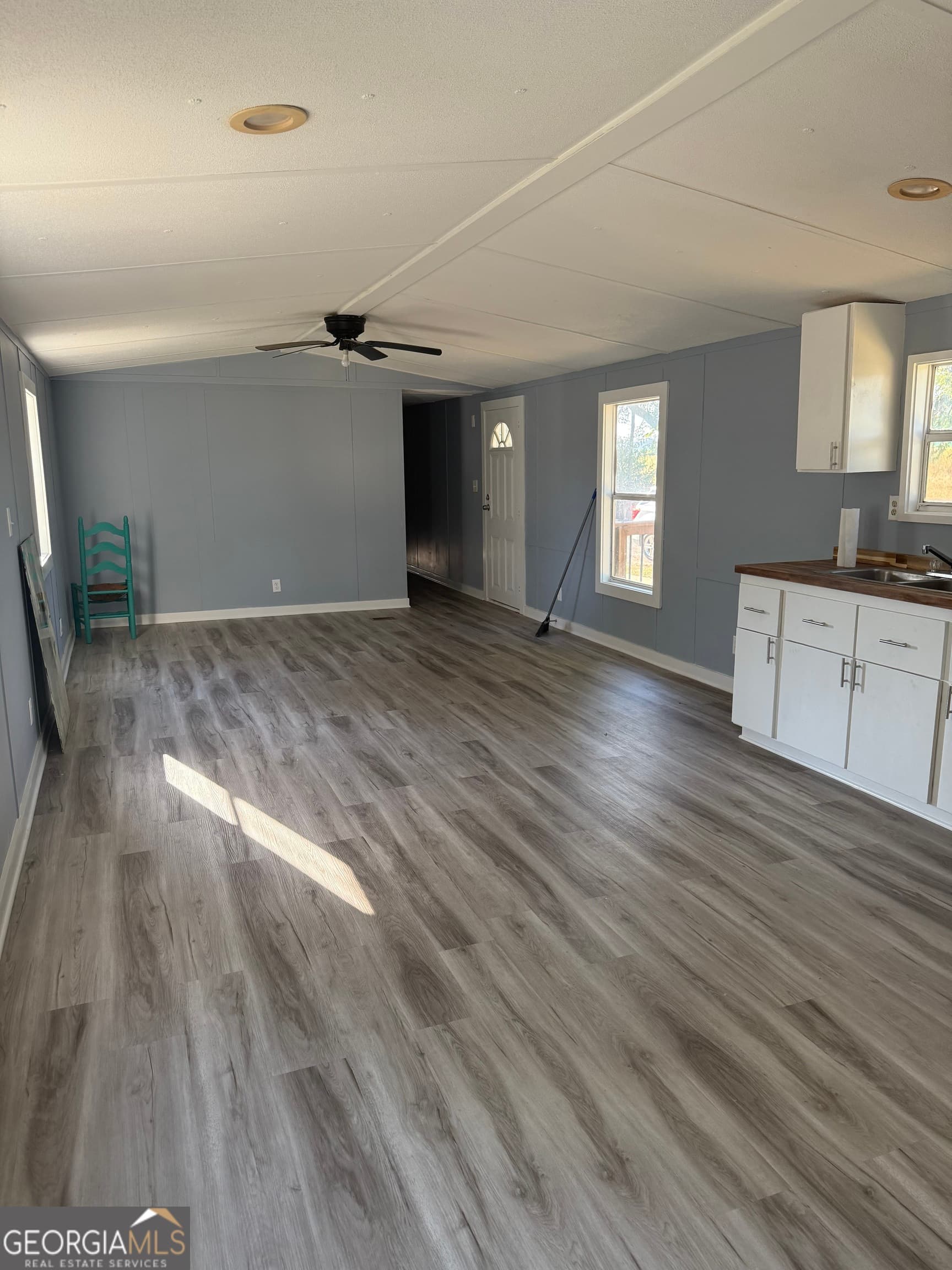 3 bedroom, 2 bathroom mobile home for sale at 8410 Hawkinsville Road LOT 42, Macon, GA 31216 — photo 9