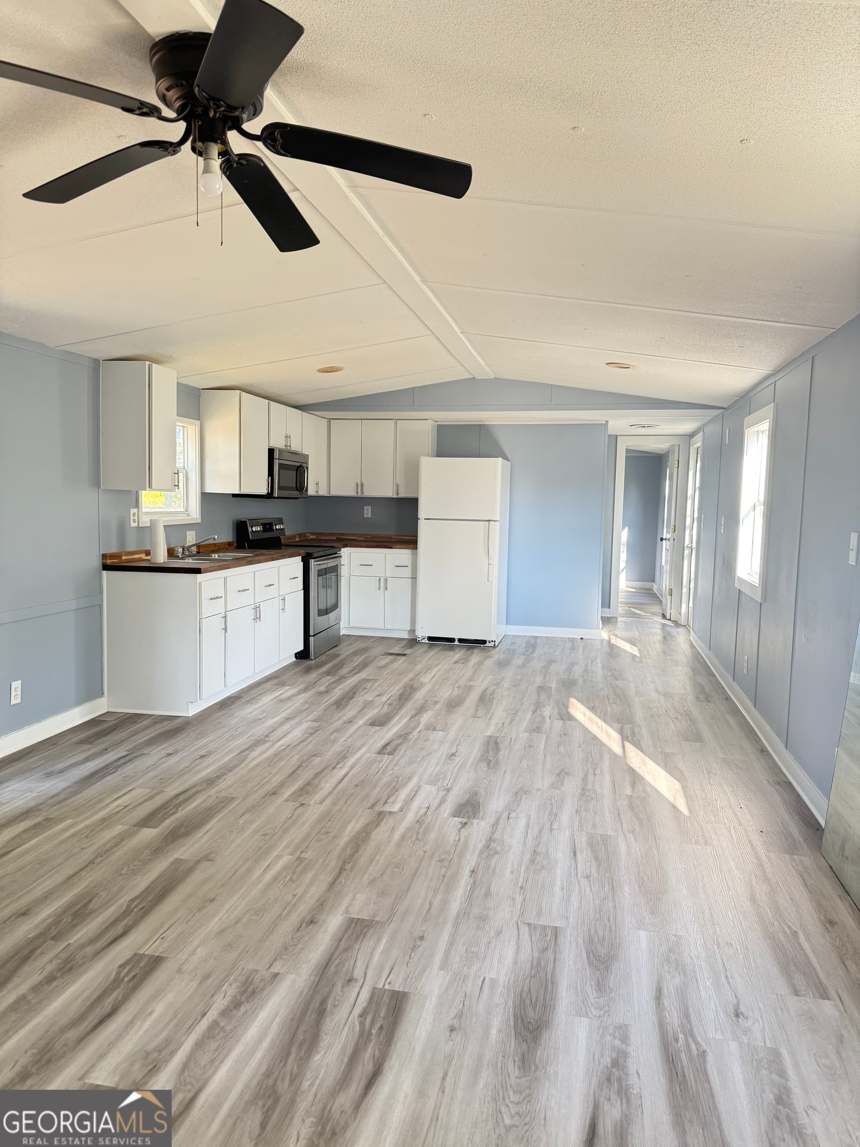 3 bedroom, 2 bathroom mobile home for sale at 8410 Hawkinsville Road LOT 42, Macon, GA 31216 — photo 8