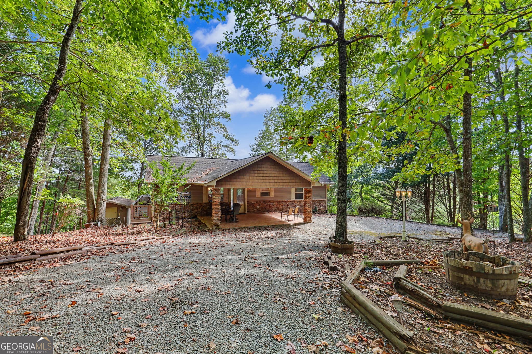 3 bedroom, 3 bathroom, 2,000 sq ft single family residence for sale at 804 Wikle Road, Hayesville, NC 28904 — photo 2