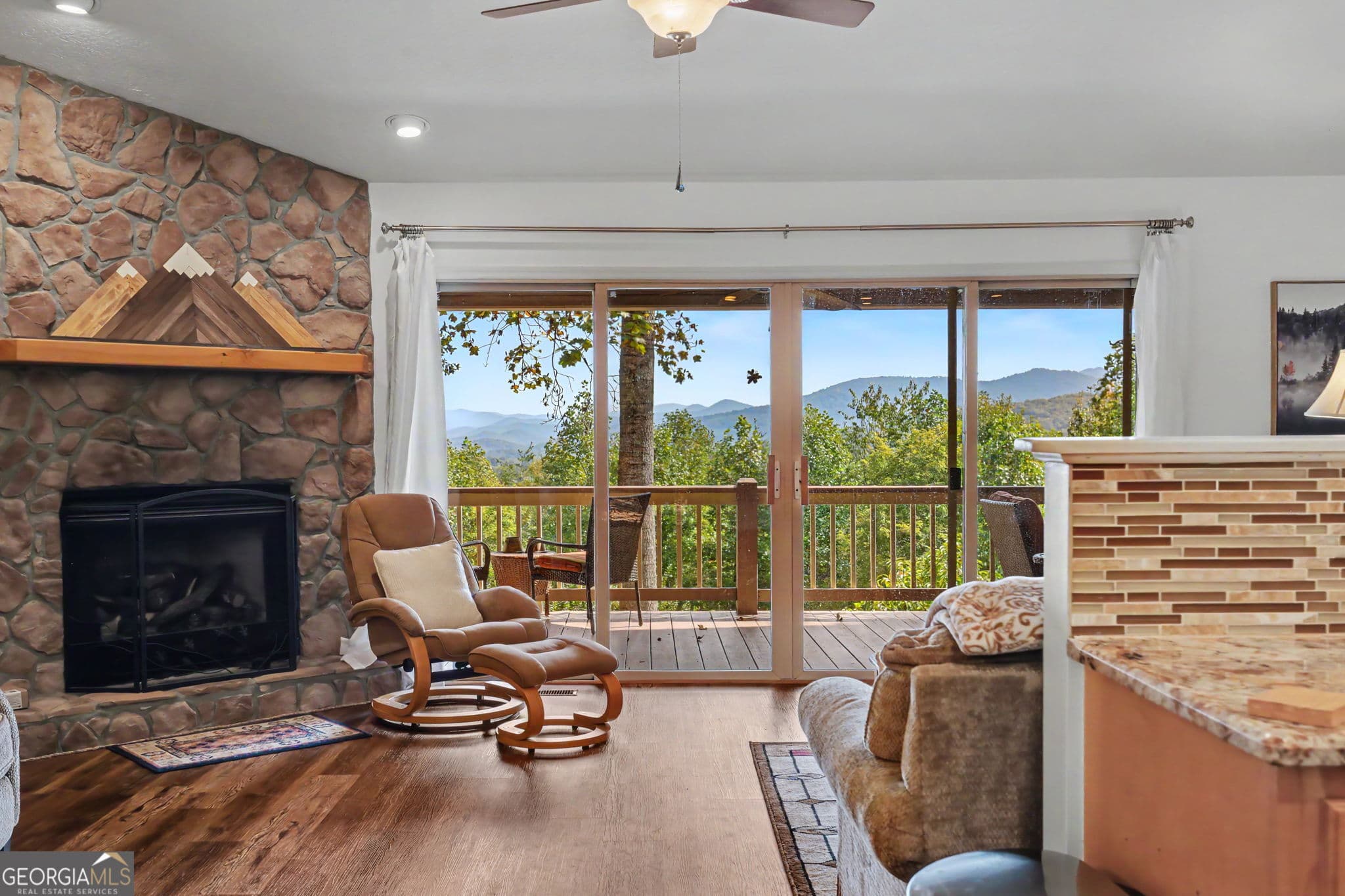 3 bedroom, 3 bathroom, 2,000 sq ft single family residence for sale at 804 Wikle Road, Hayesville, NC 28904 — photo 7