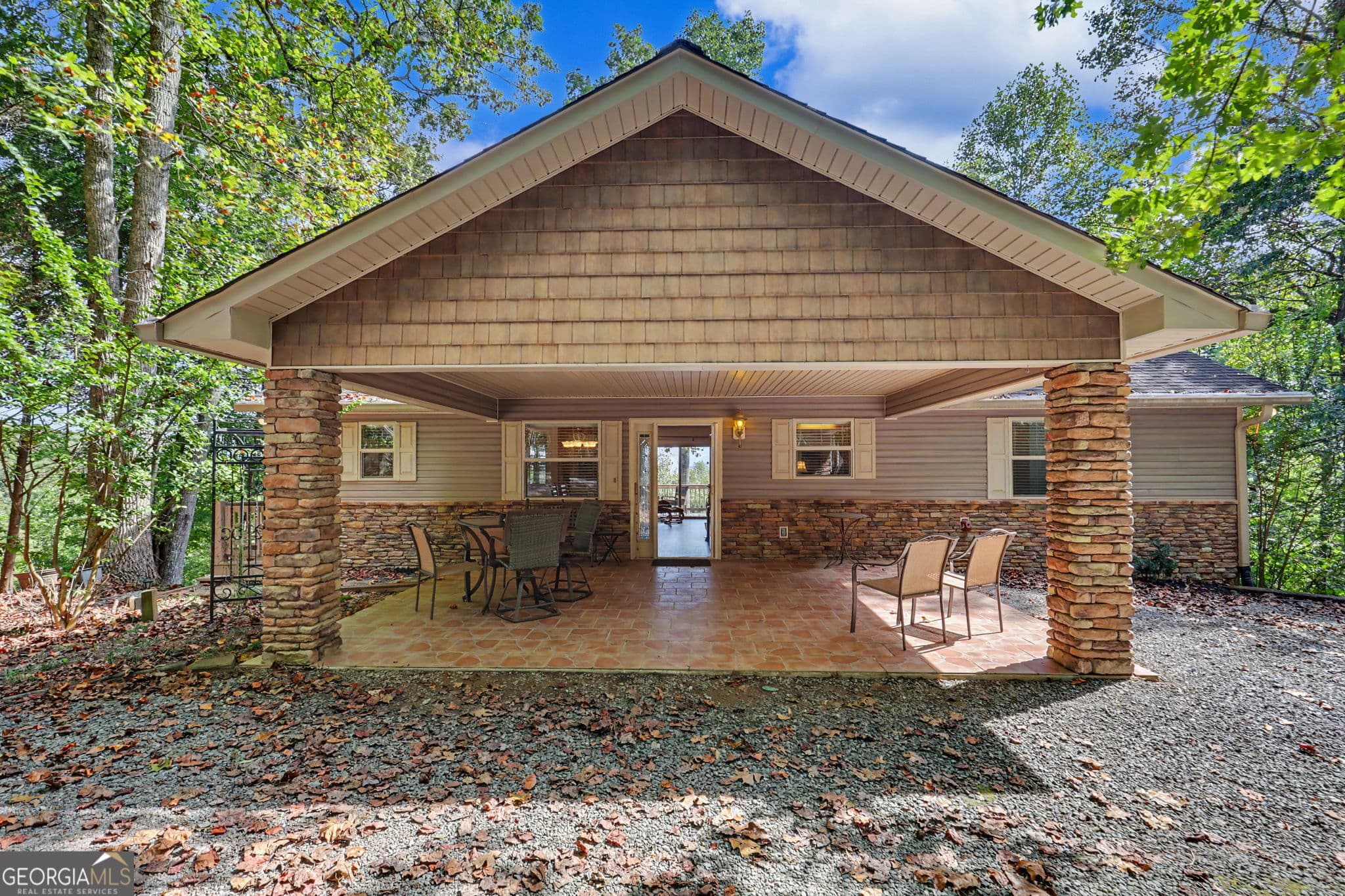 3 bedroom, 3 bathroom, 2,000 sq ft single family residence for sale at 804 Wikle Road, Hayesville, NC 28904 — photo 5