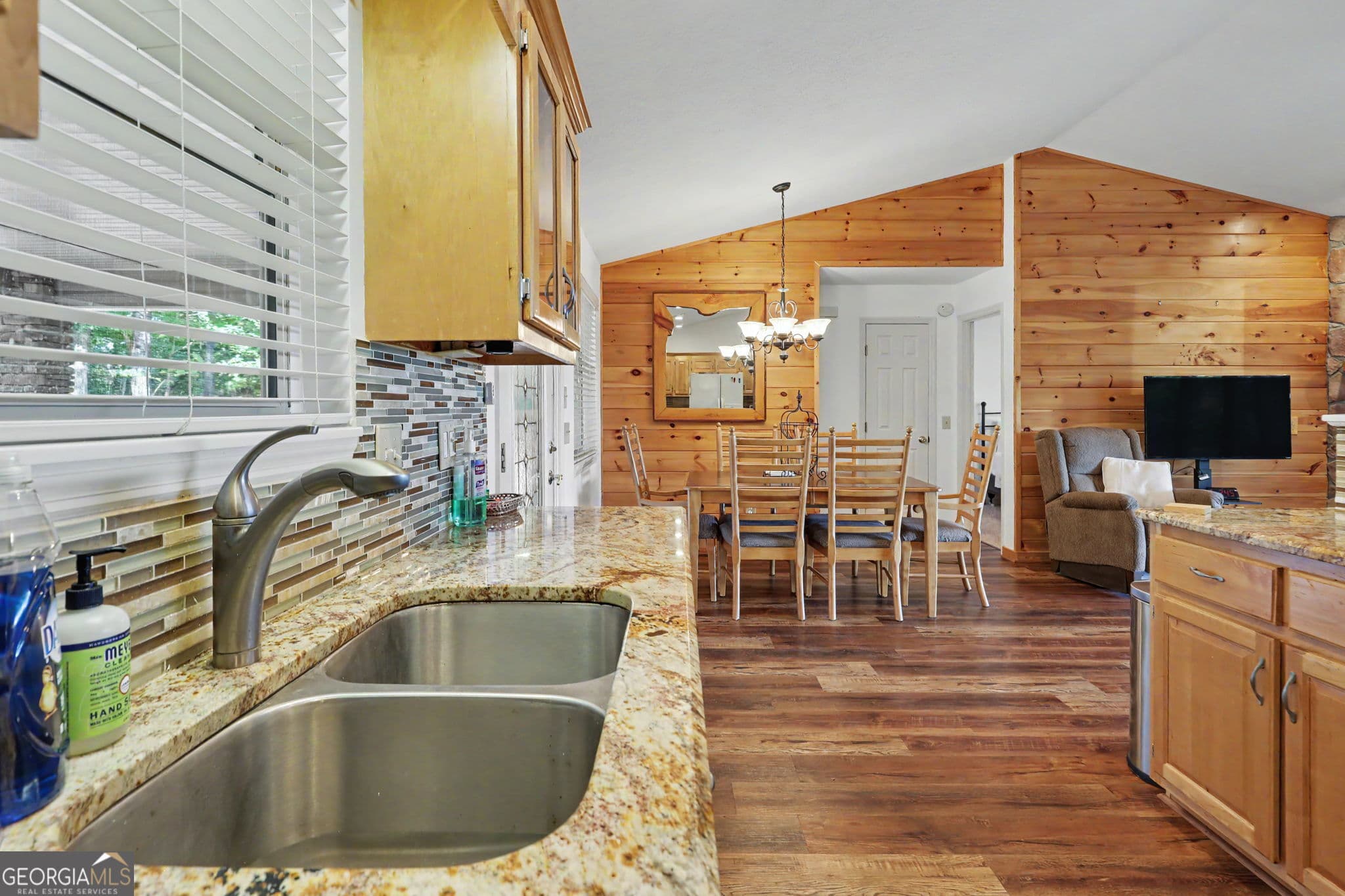 3 bedroom, 3 bathroom, 2,000 sq ft single family residence for sale at 804 Wikle Road, Hayesville, NC 28904 — photo 9