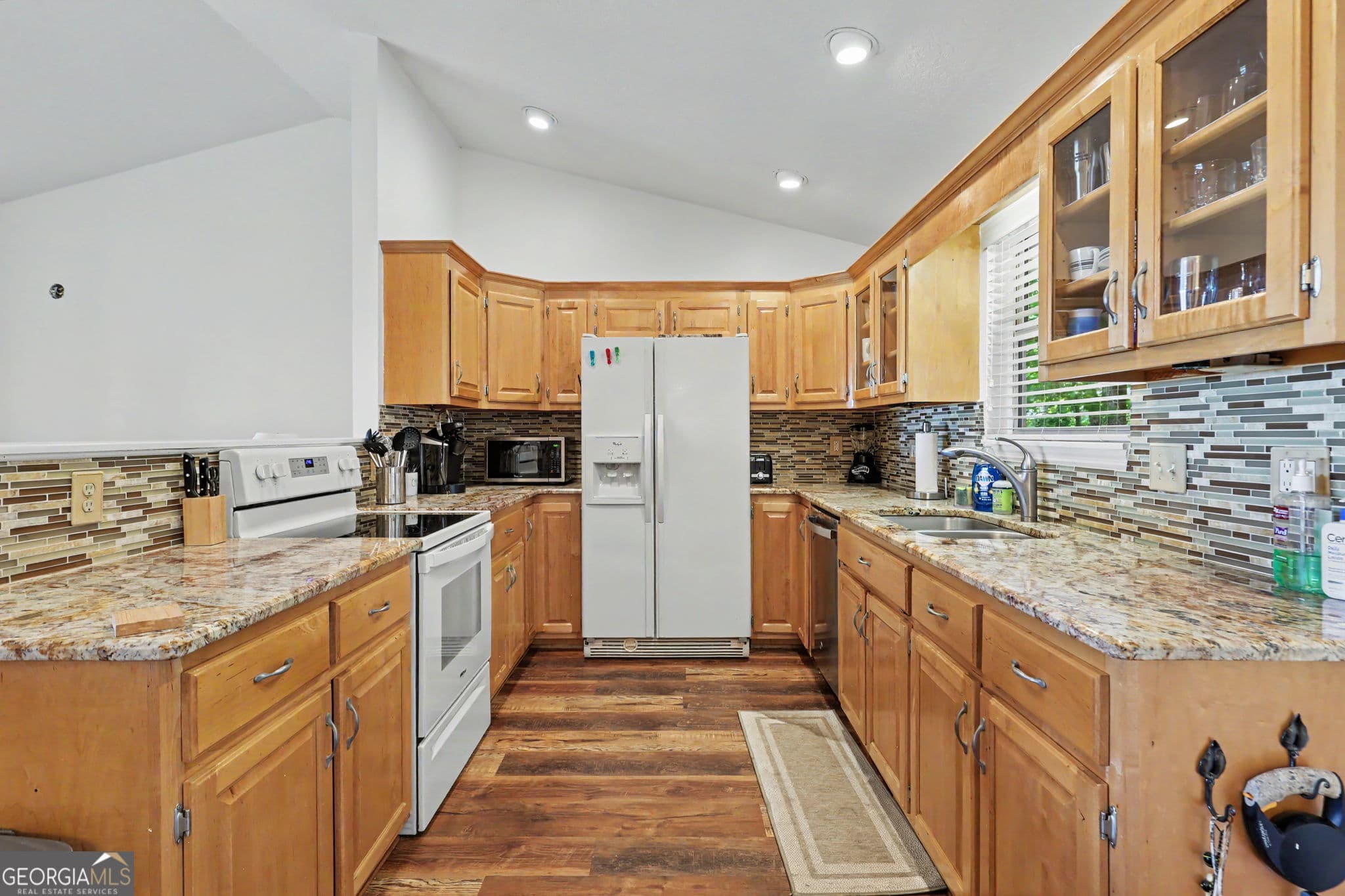 3 bedroom, 3 bathroom, 2,000 sq ft single family residence for sale at 804 Wikle Road, Hayesville, NC 28904 — photo 8