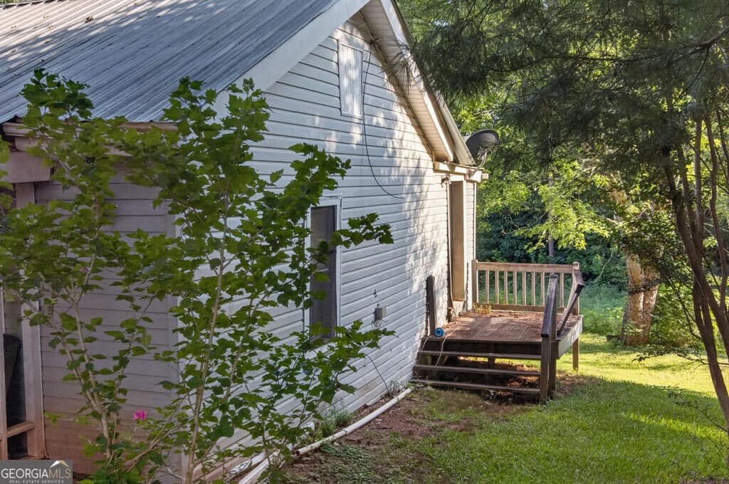 2 bedroom, 1 bathroom single family residence for sale at 367 E Second Street, Blue Ridge, GA 30513 — photo 4