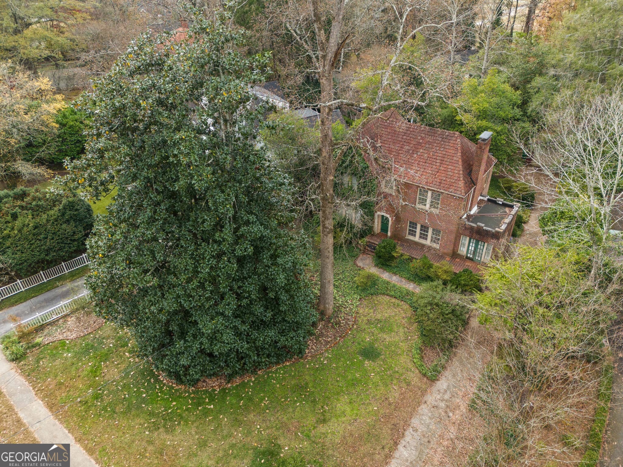 3 bedroom, 2.5 bathroom, 2,947 sq ft single family residence for sale at 1080 Clifton Road, Atlanta, GA 30307 — photo 2