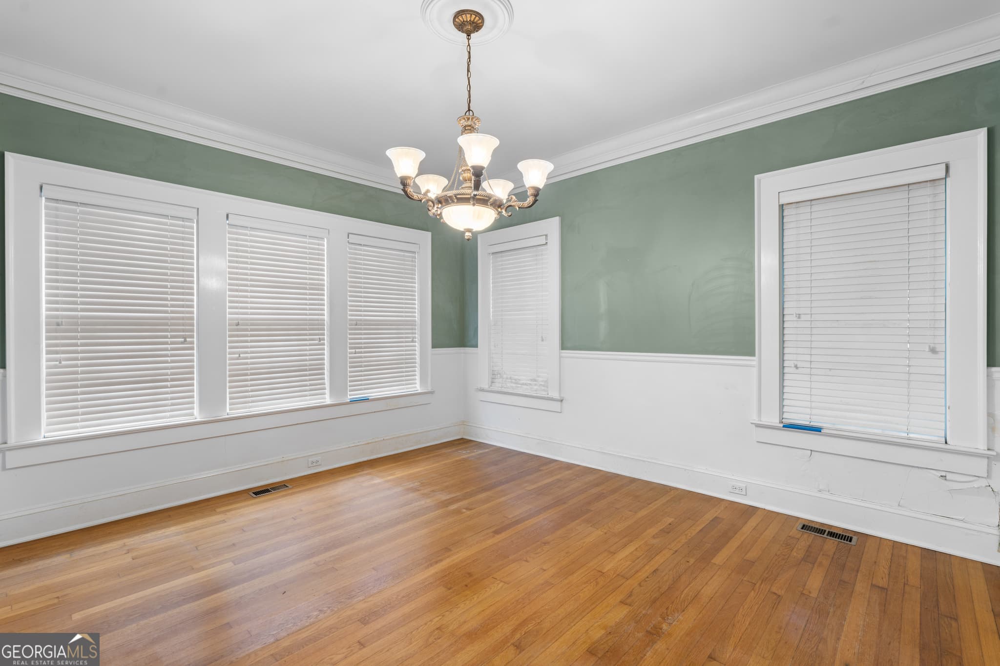 3 bedroom, 2.5 bathroom, 2,947 sq ft single family residence for sale at 1080 Clifton Road, Atlanta, GA 30307 — photo 10